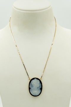 Suite aus Halskette und Ohrringen, viktorianisches Revival Elizabethan Onyx Kamee Gold