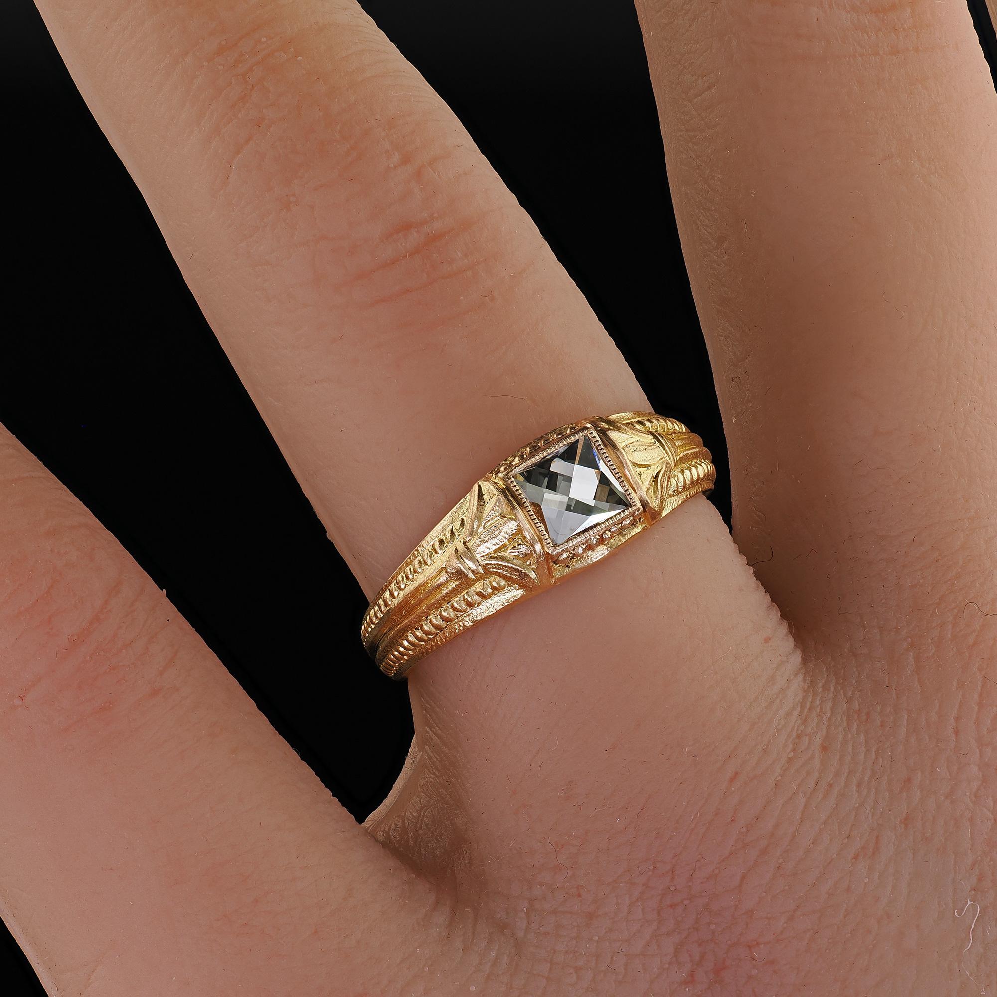 Bague de fiançailles française de style néo- victorien en or vert 18 carats avec diamant taille française en vente 4
