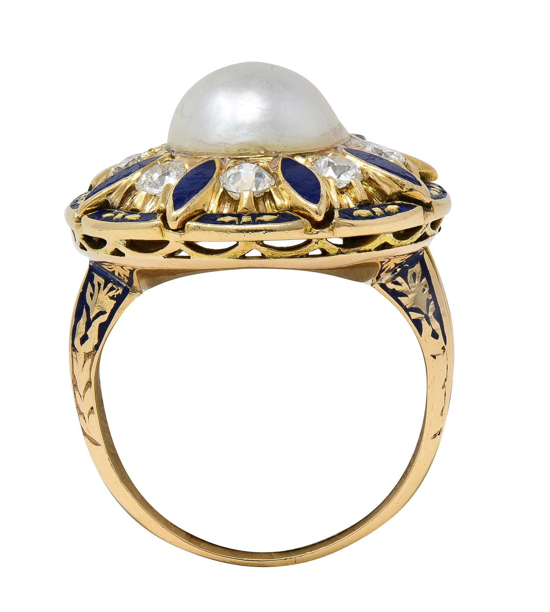 Anello aureola vintage in oro 14 carati con perle e diamanti di epoca rinascimentale In condizioni ottime in vendita a Philadelphia, PA