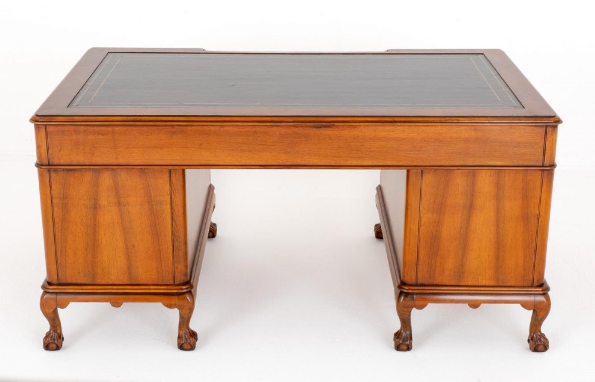 Victorian Revival Pedestal Desk Walnut For Sale 5