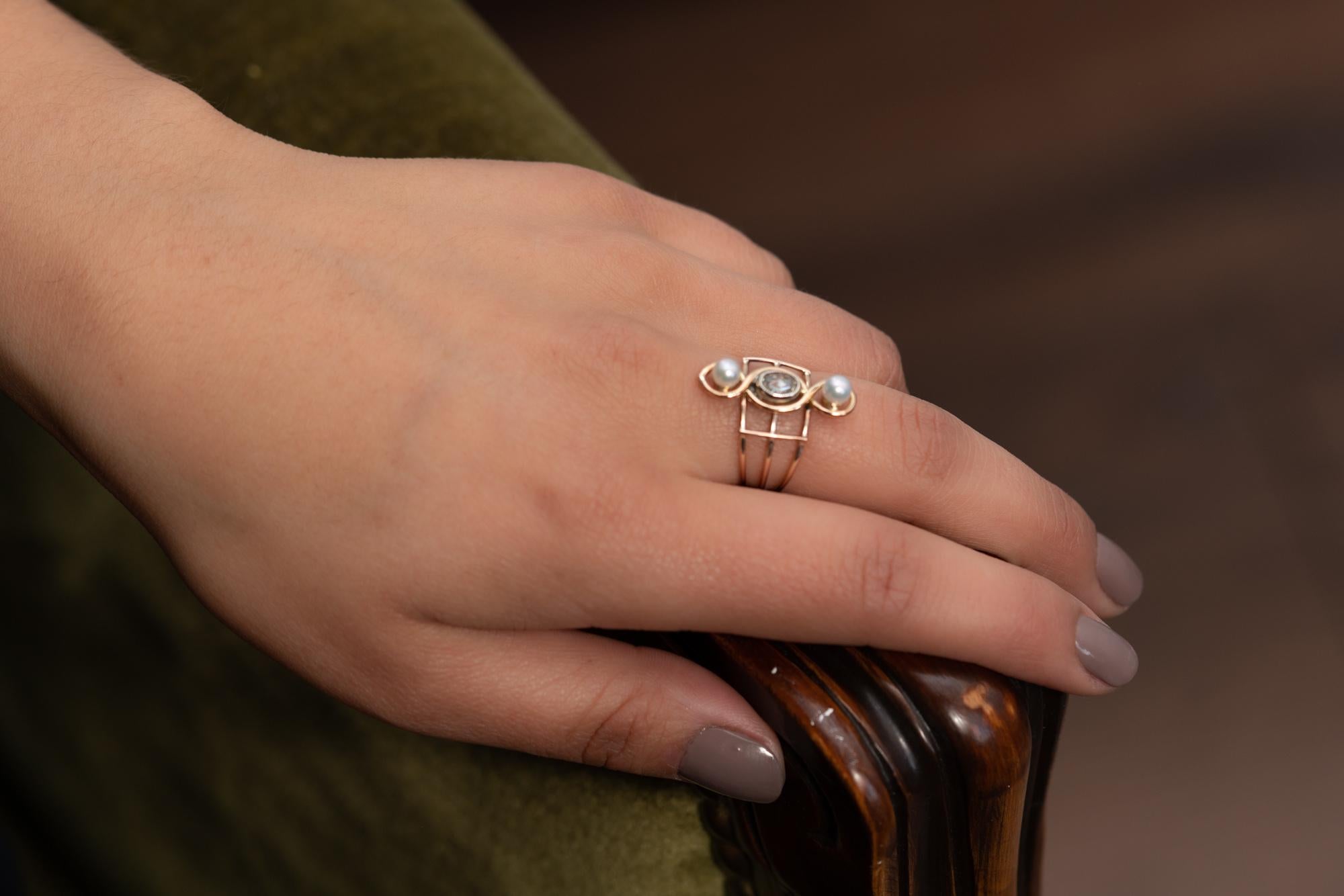 Victorian Revival Rose Cut Diamond Trilogy Ring 0.8CT Oval Rose Cut Diamond Ring For Sale 5