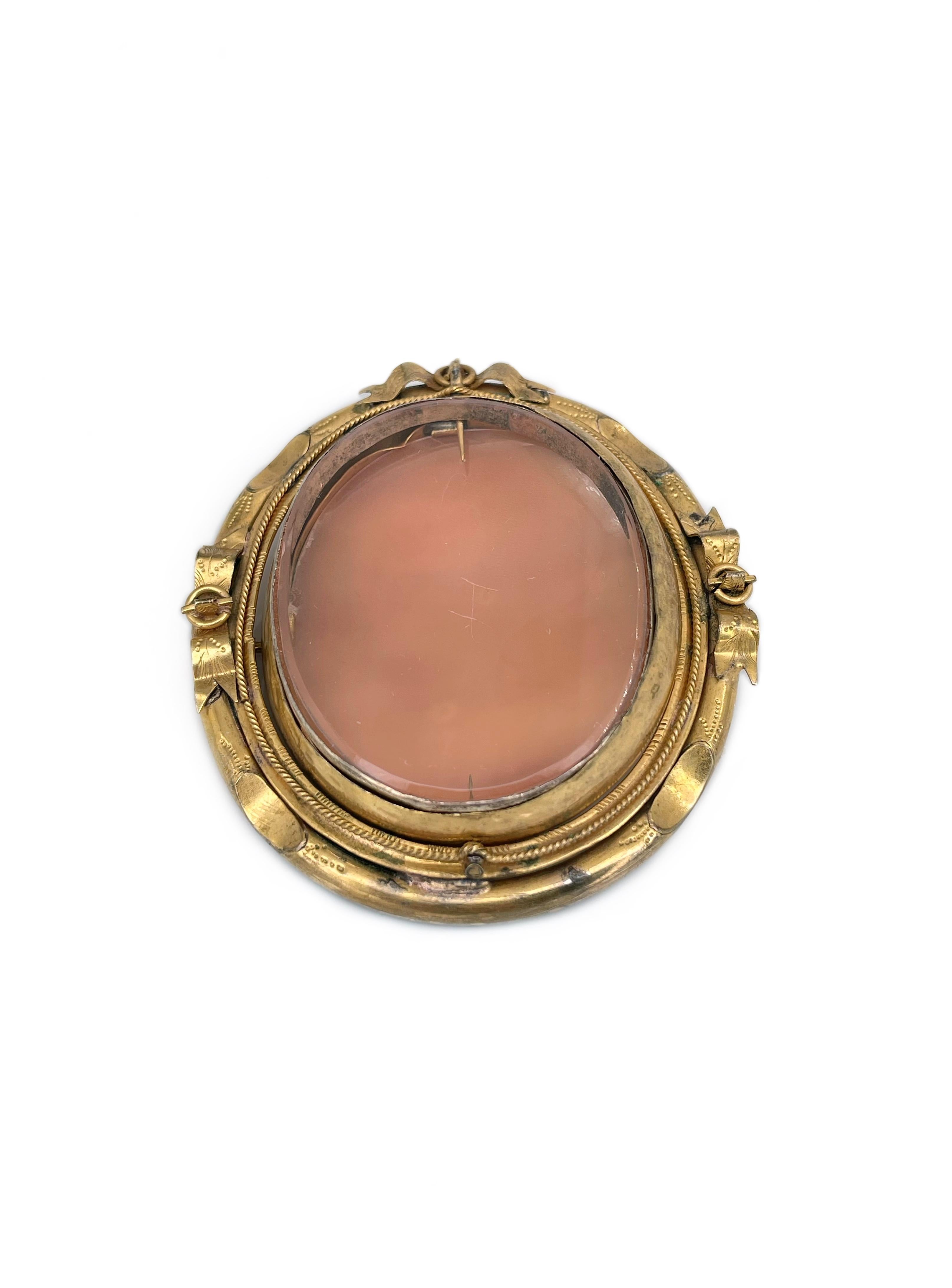 Women's Victorian Right Facing Lady Shell Cameo Large Swivel Brooch For Sale