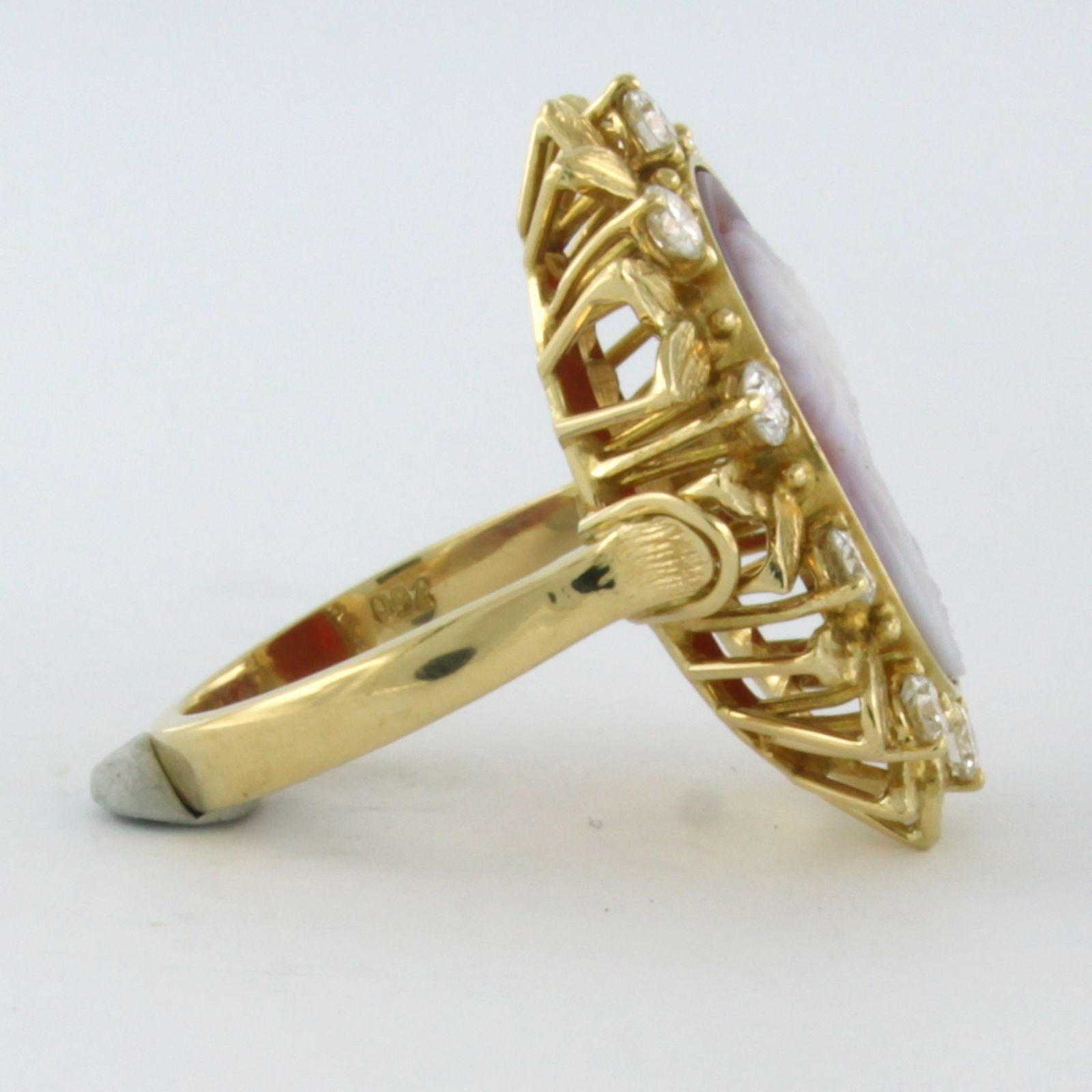 Primo vittoriano Anello vittoriano con cammeo e diamanti taglio brillante fino a 0,72ct in oro 18k in vendita