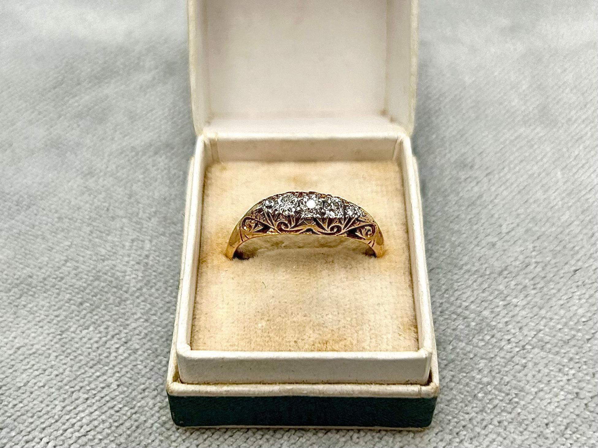 Viktorianischer Ring mit fünf Diamanten im Altschliff, Großbritannien, um 1900. im Angebot 5