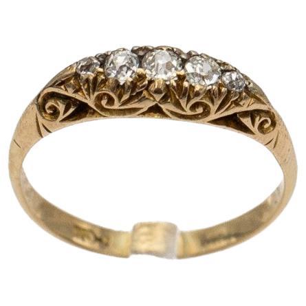 Viktorianischer Ring mit fünf Diamanten im Altschliff, Großbritannien, um 1900. im Angebot