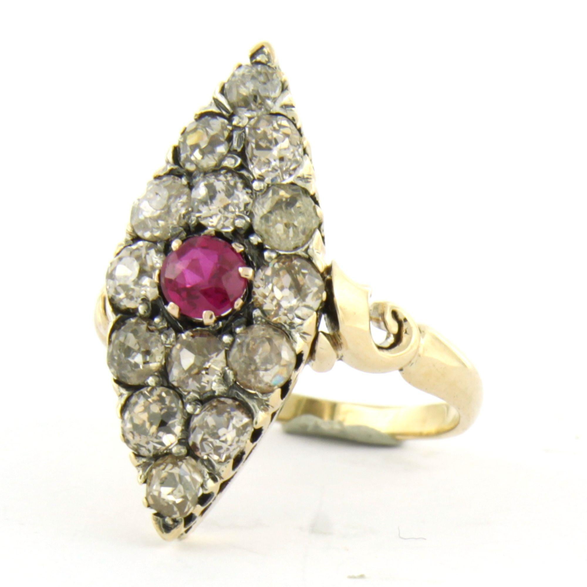 Victorian ring with ruby and old mine cut diamonds up to 1.20ct 14k gold In Excellent Condition For Sale In The Hague, ZH