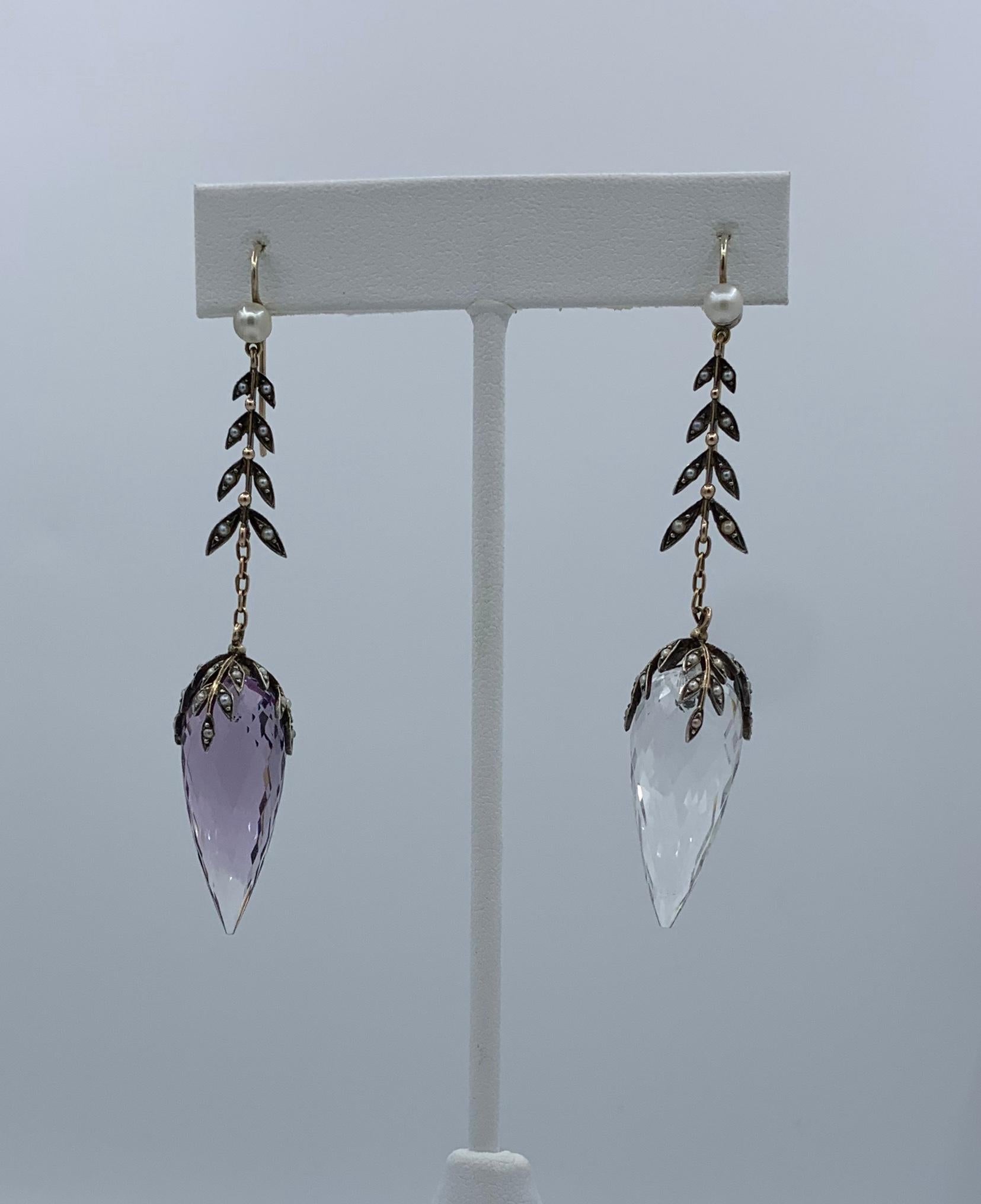 Taille briolette Pendants d'oreilles victoriens en or avec perles de cristal de roche de trois pouces en vente