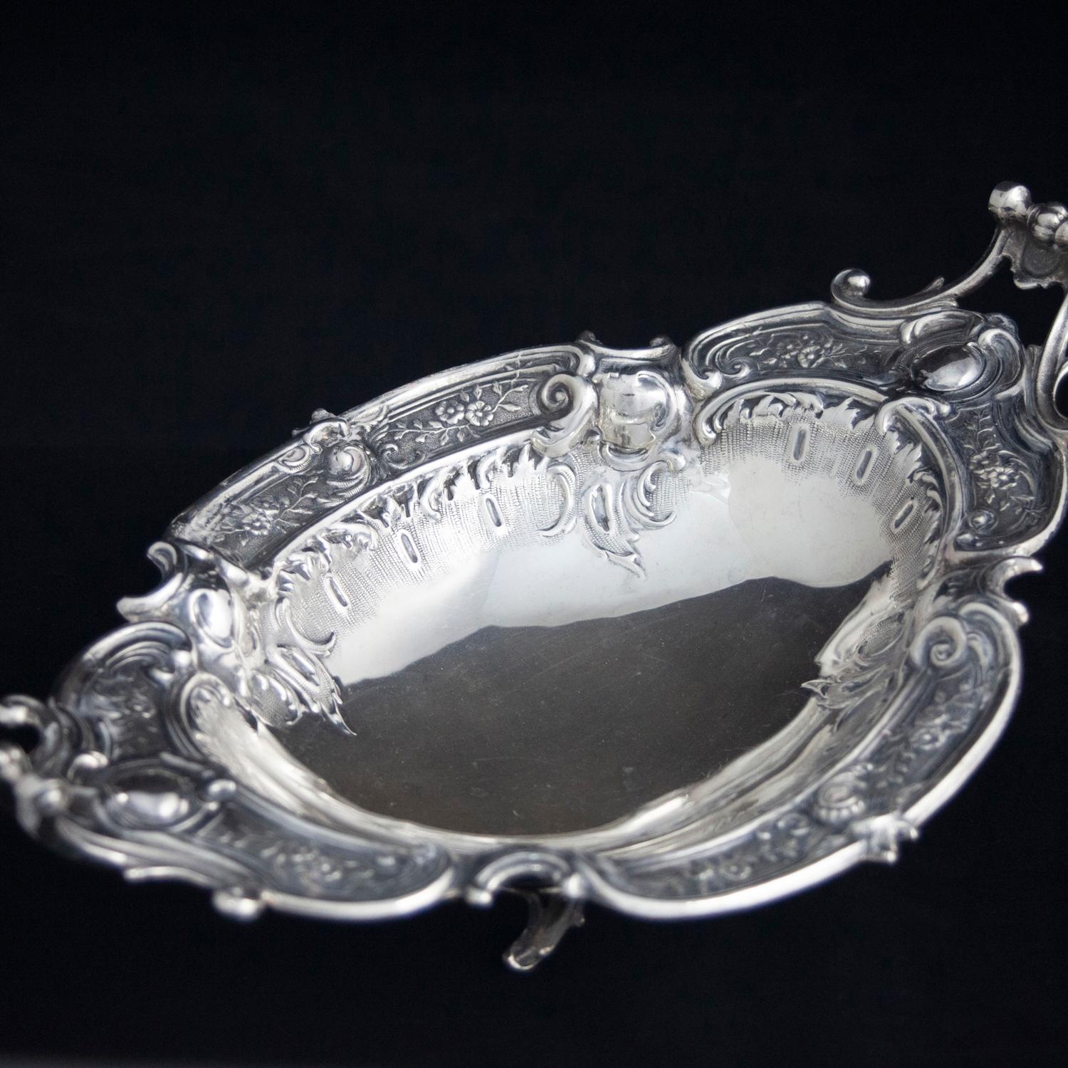 Victorian Rococo Repousse .800 Silver Footed and Double Handled Center Bowl In Good Condition In Big Flats, NY