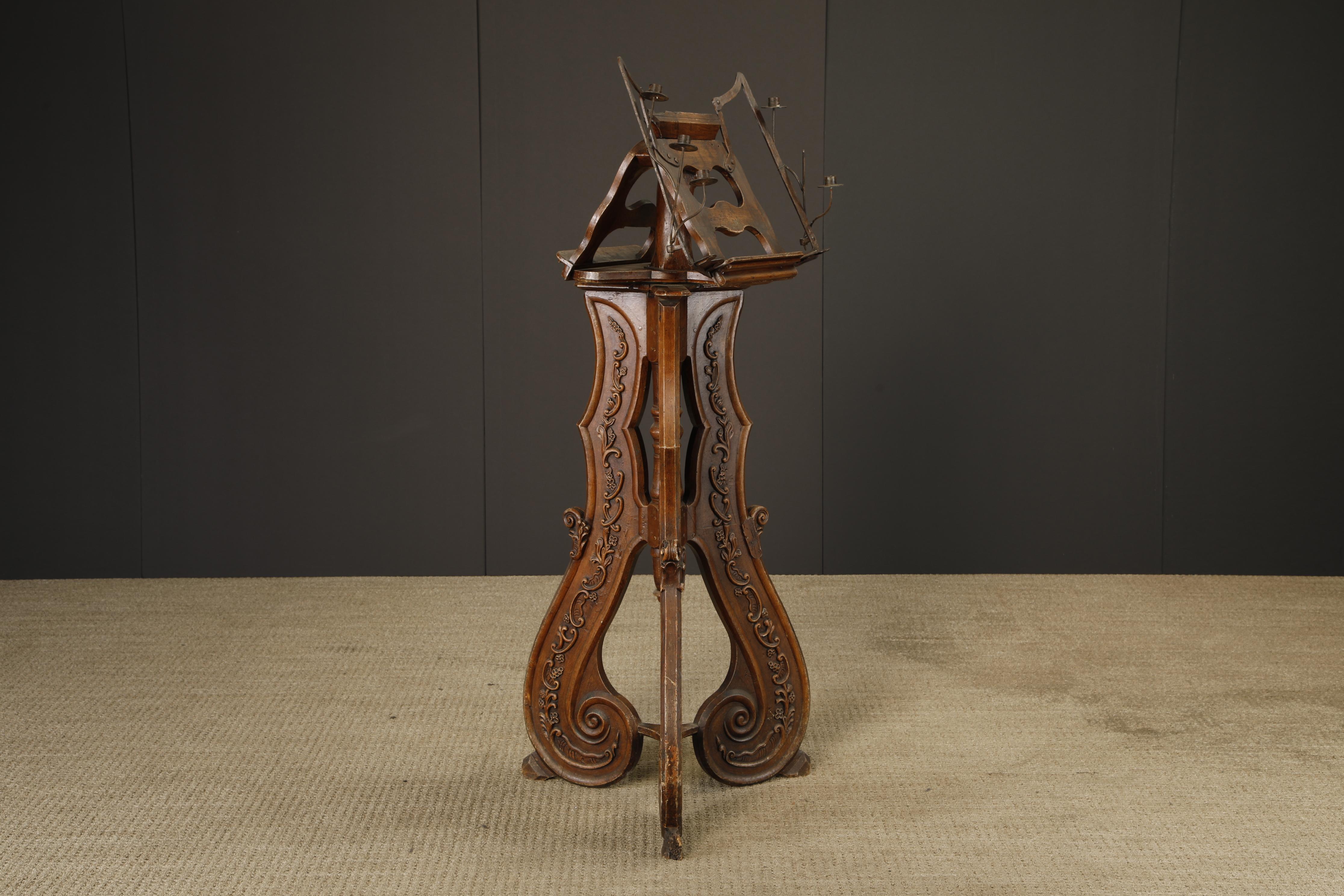 Victorian Rococo Revival Rotating Double Lectern with Candleholders, c 1850-1880 en vente 5