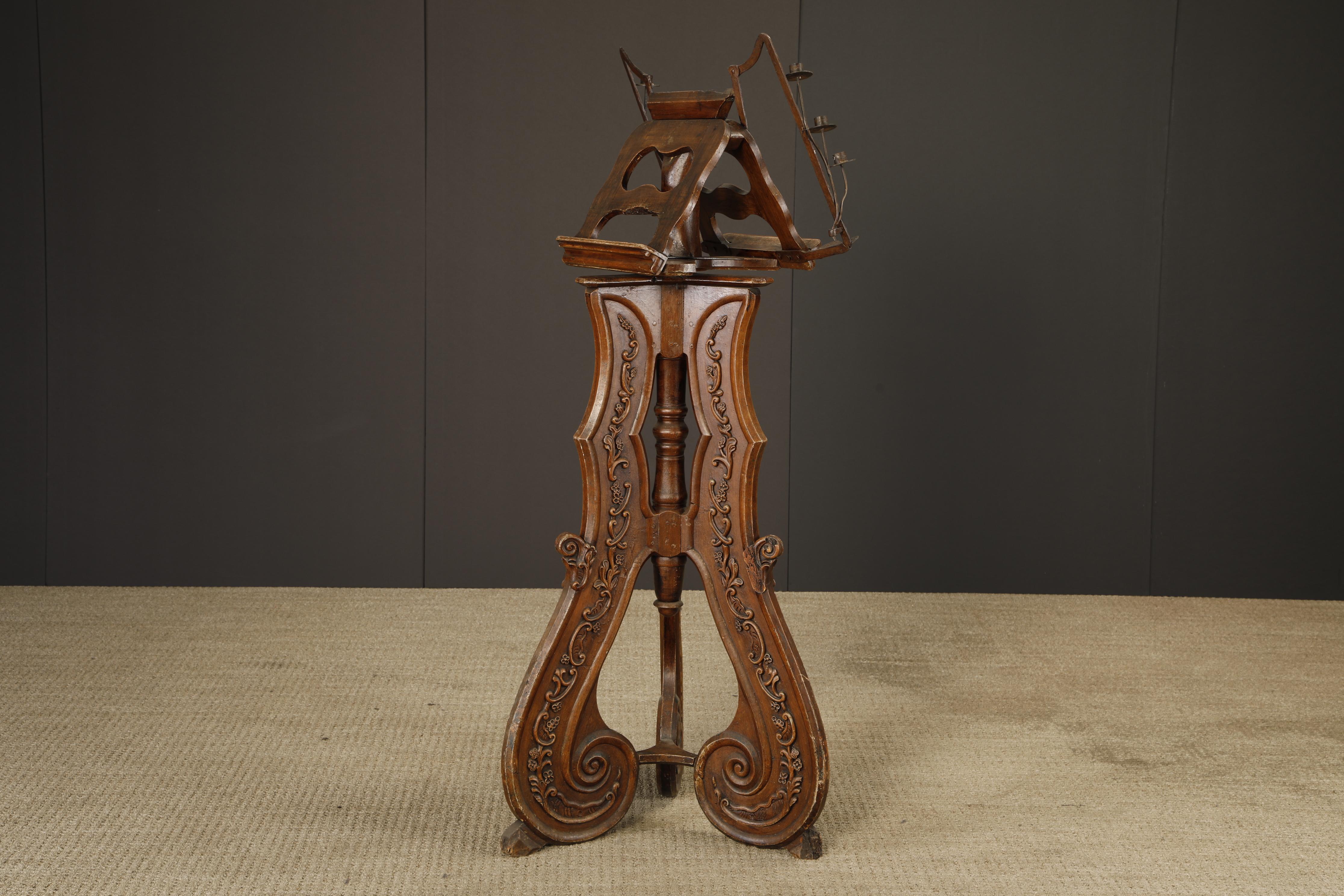 Victorian Rococo Revival Rotating Double Lectern with Candleholders, c 1850-1880 en vente 11