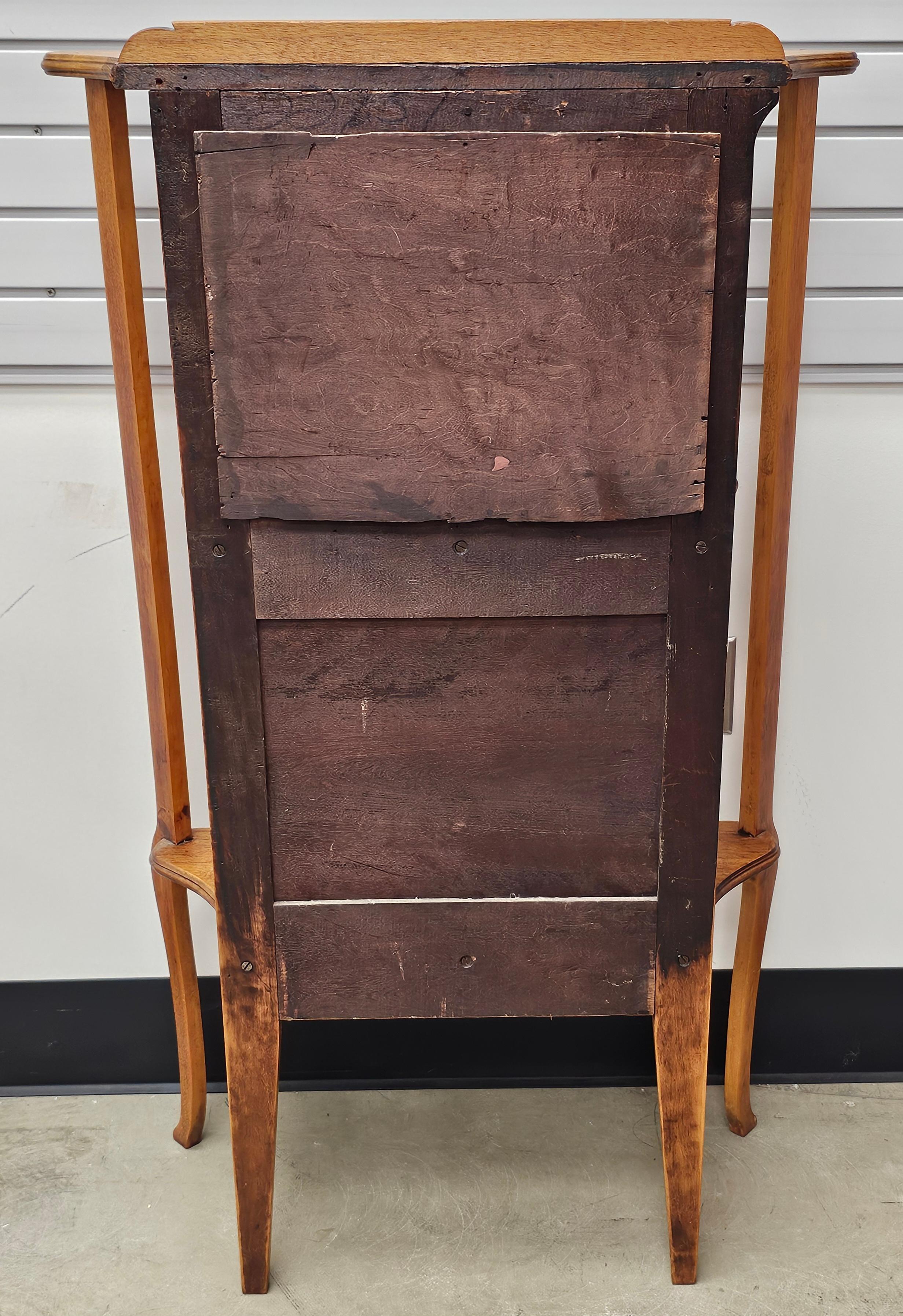 Etapa Victoriana con Espejo Parcial en Madera Satinada de Estilo Rococó en venta 2