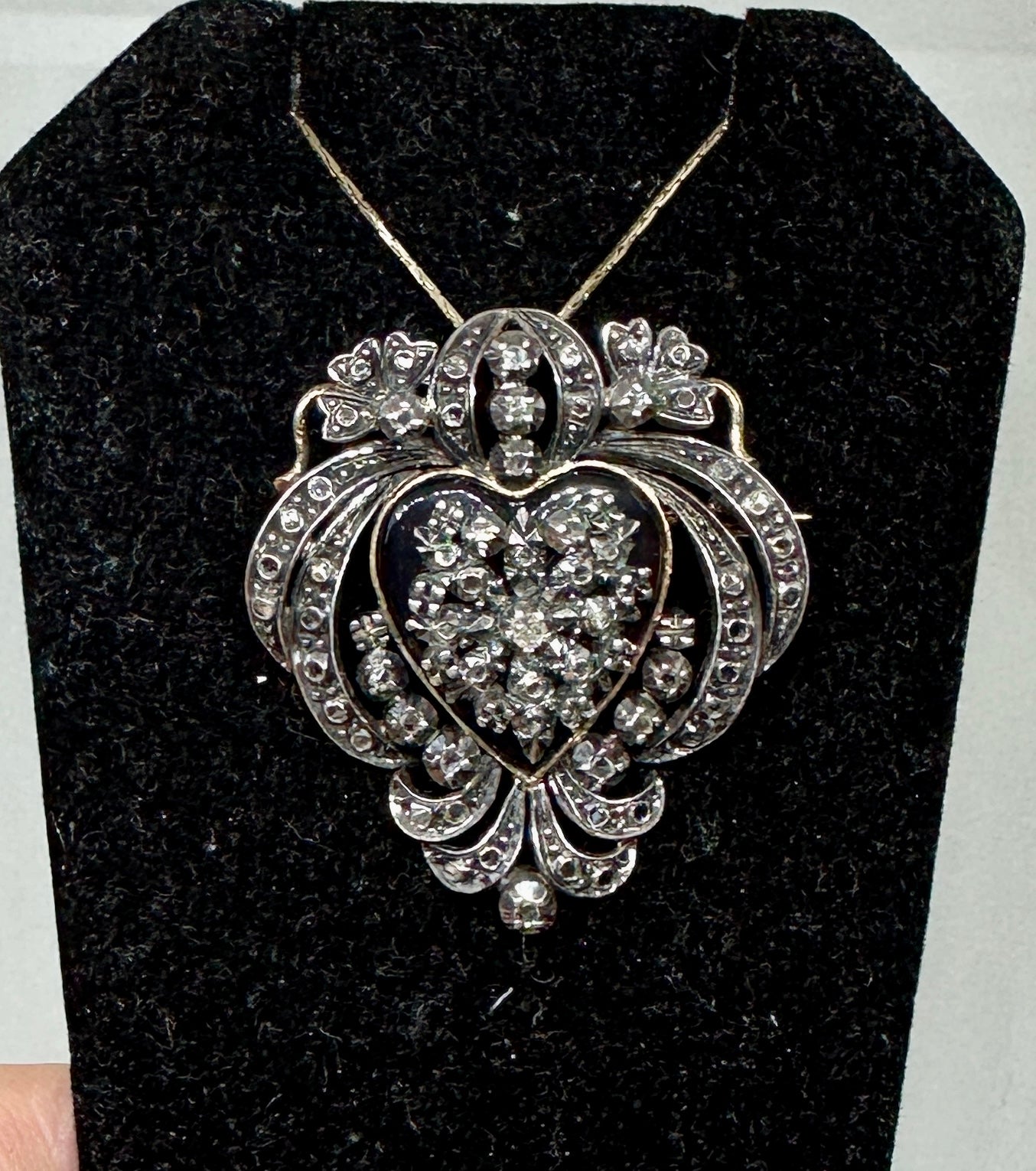 Women's or Men's Victorian Rose Cut Diamond Black Onyx Heart Pendant Necklace Brooch 18K Gold For Sale