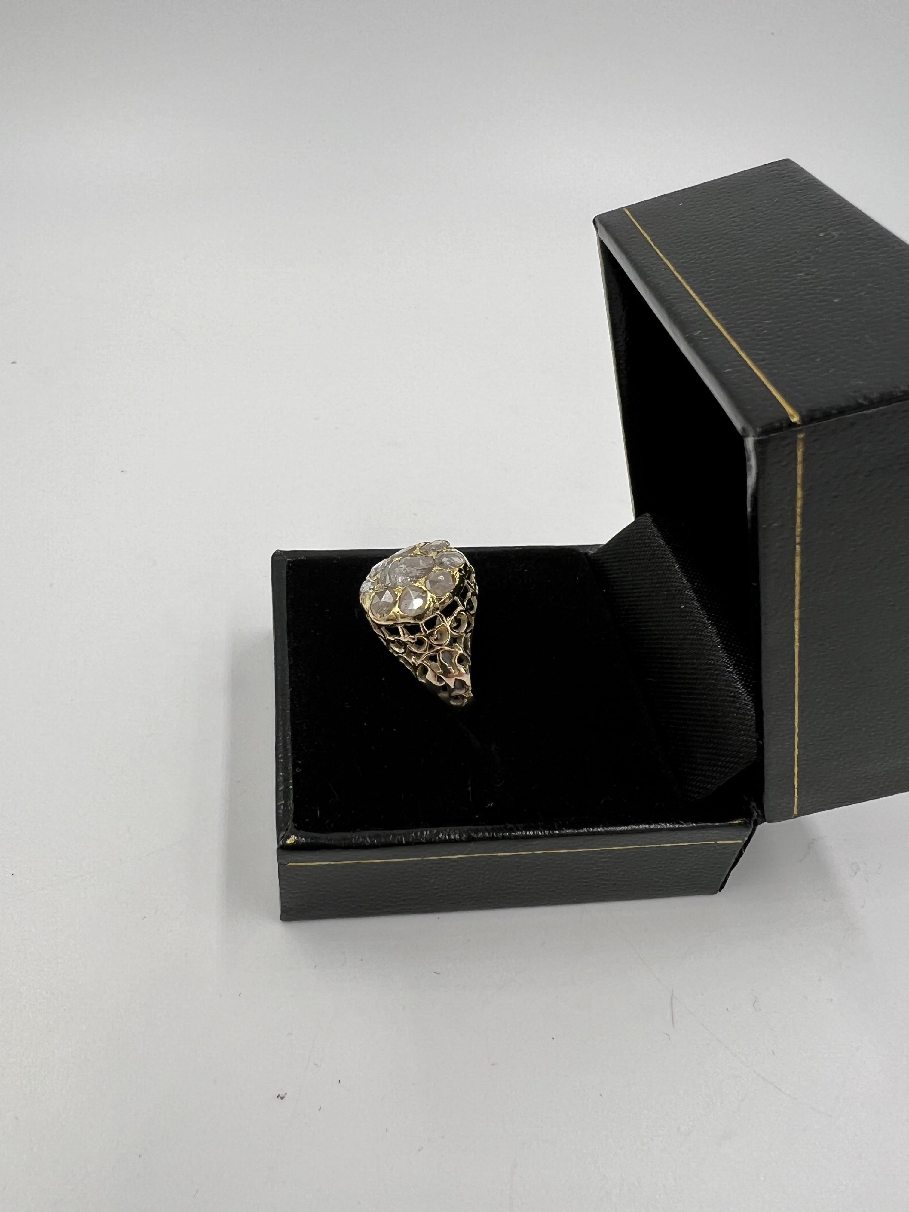 Viktorianischer Diamant-Cluster-Ring im Rosenschliff CIRCA 1890er Jahre im Angebot 3
