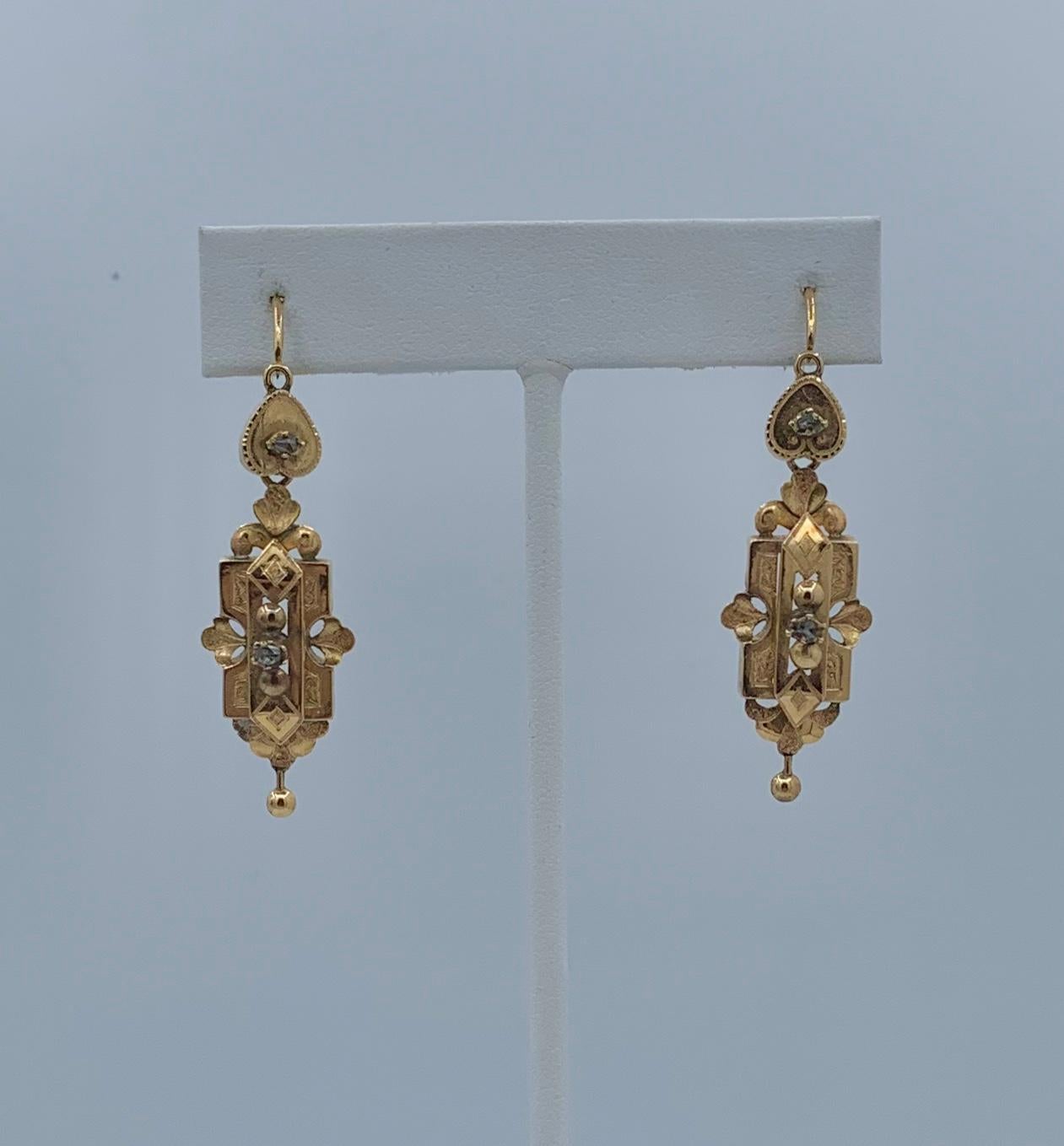 Boucles d'oreilles jour/nuit victoriennes en or 14 carats avec diamants taillés en rose et pendants en forme de coeur Rare en vente 2
