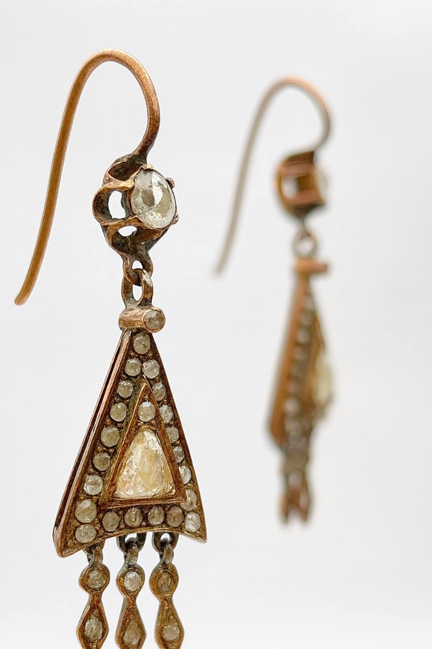 Boucles d'oreilles victoriennes à diamant taillé en rose, vers 1870 Unisexe en vente