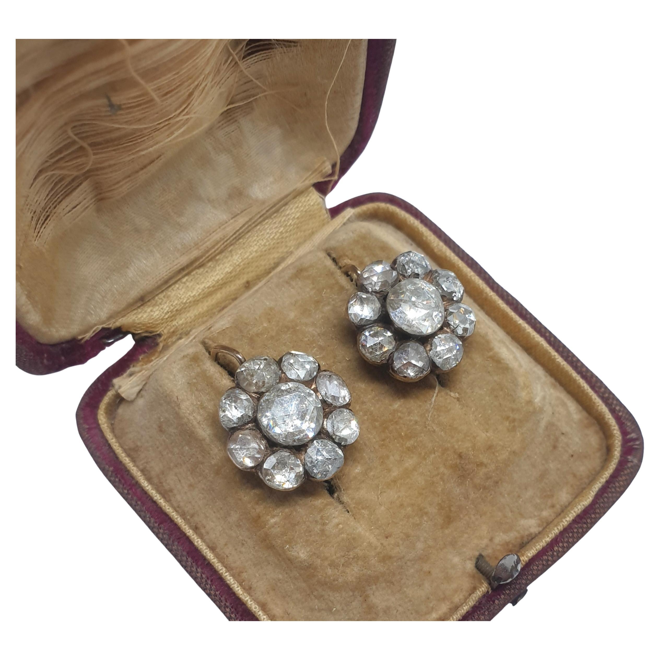 Victorien Boucles d'oreilles en or à diamants taillés en rose des années 1880 en vente
