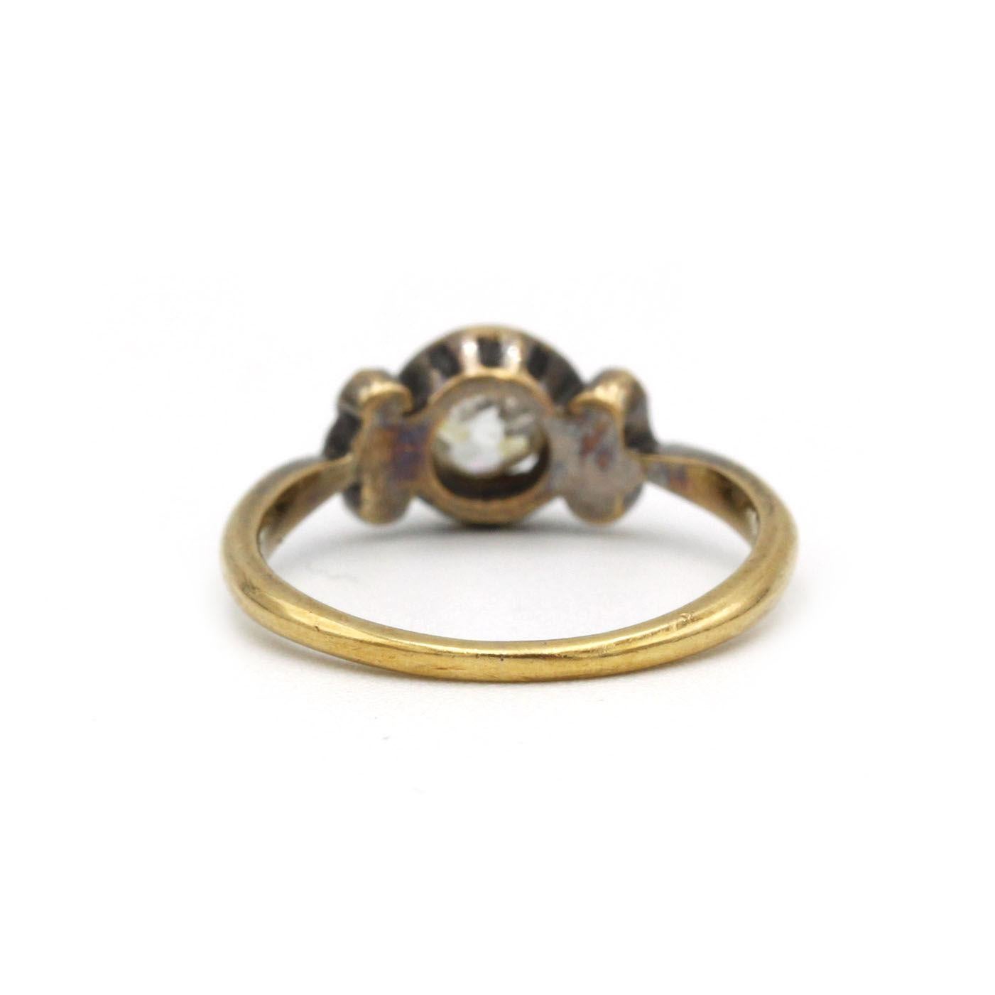 Women's Victorian Rose-Cut Diamond Rosette Ring 18k Gold - Old european cut diamond For Sale