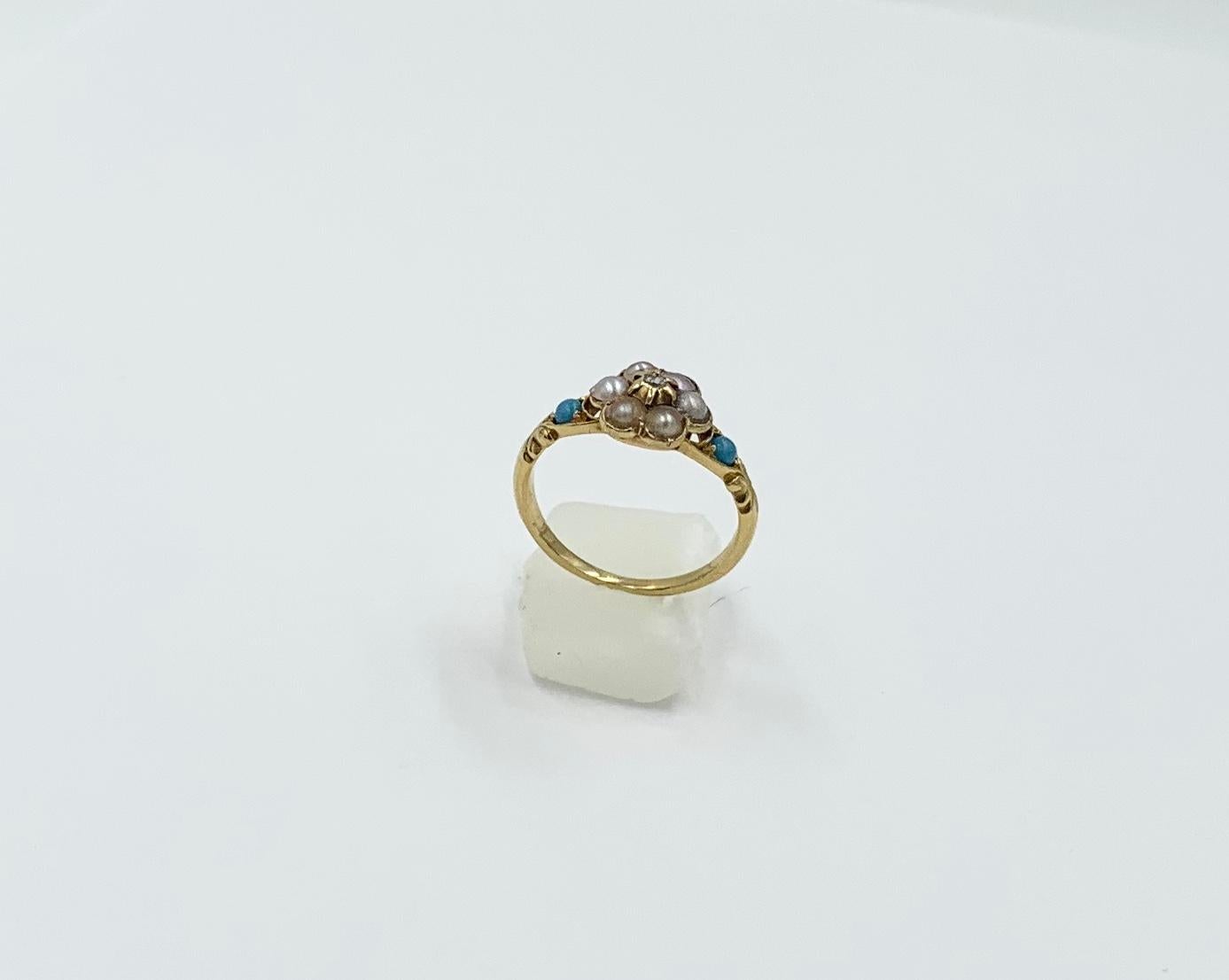 Bague de fiançailles de style victorien ancien en or 14 carats avec diamants taille rose et perle turquoise Excellent état - En vente à New York, NY
