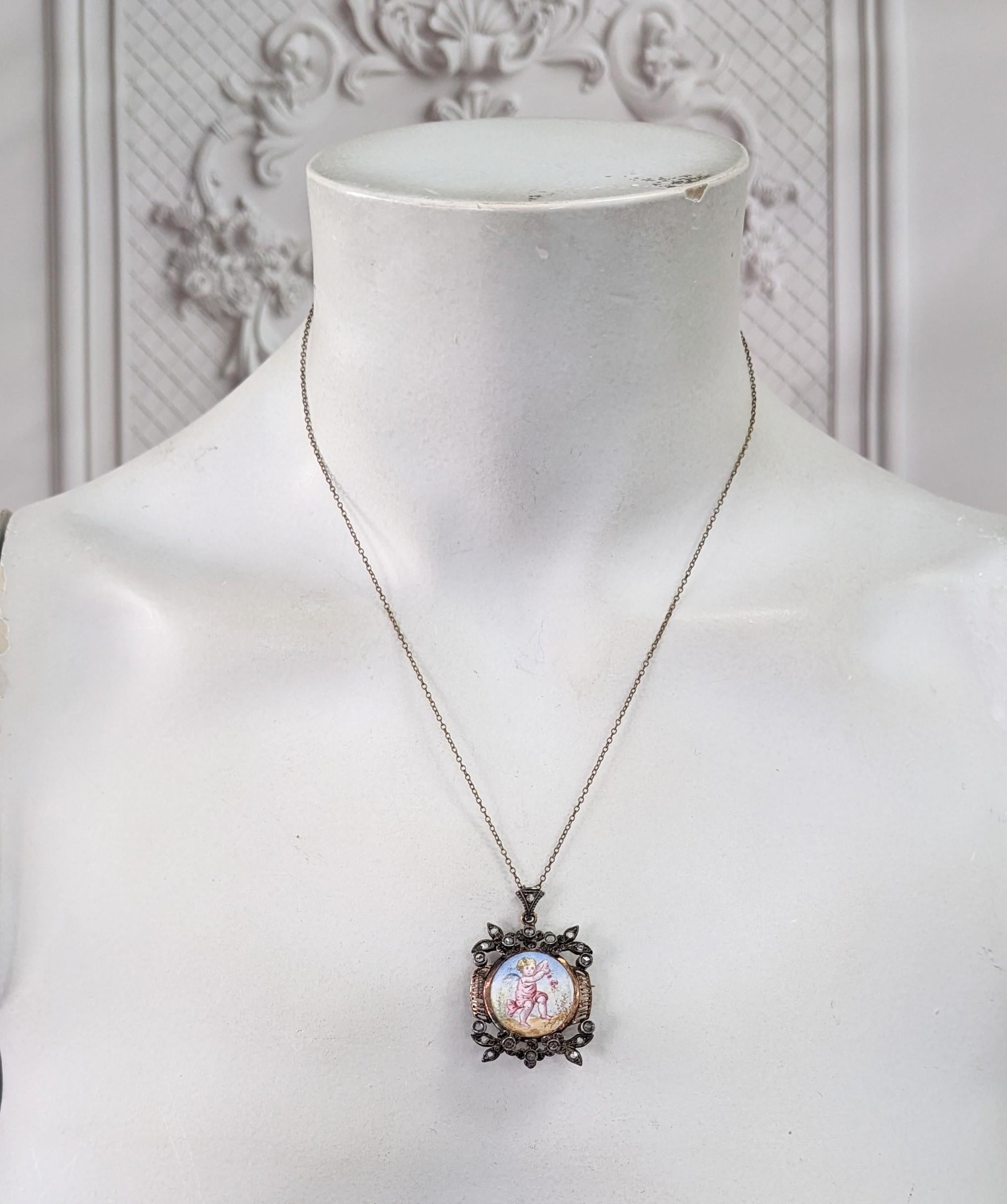 da uomo o donna Spilla vittoriana con ciondolo a forma di diamante rosa e smalto in vendita
