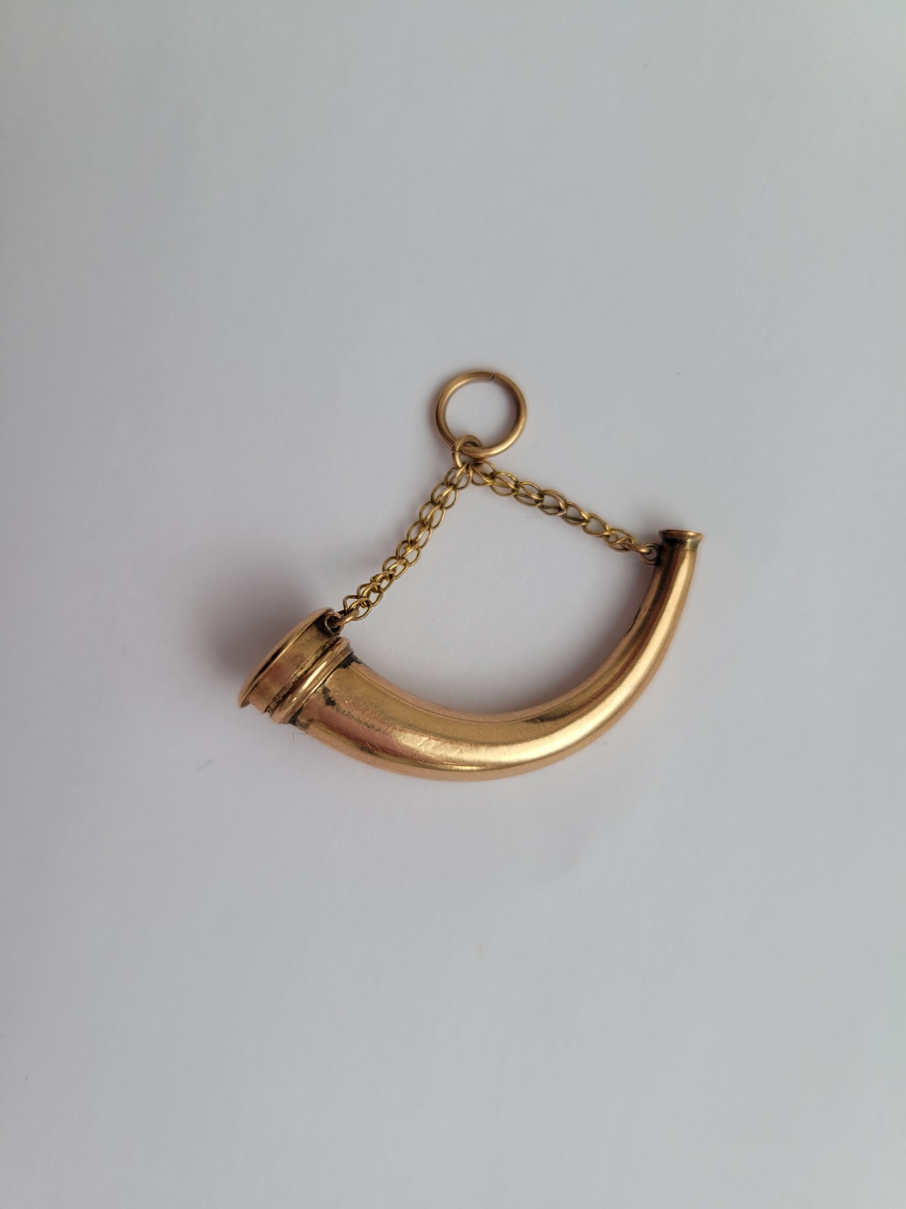 A Rare Victorian c.1870s Rose Gold Horn shaped snuff bottle pendant. Can be used as a locket to keep small objects. English origin.
Width 35mm.
Weight 1.9gr.
Unmarked, tested 9 Carat Gold.
Excellent condition for the age.