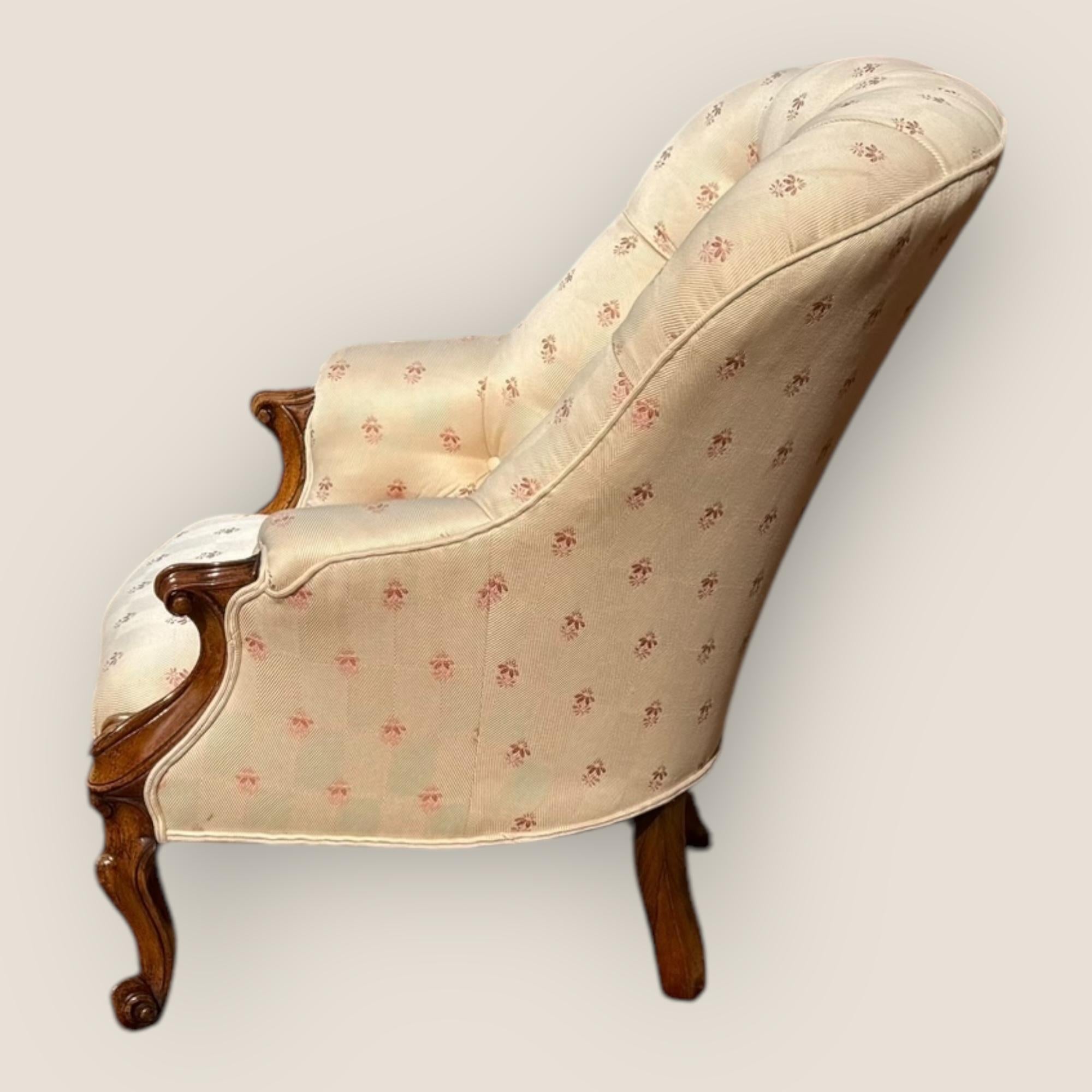 Viktorianischer Palisander Sessel mit Knopfleiste im Angebot 2