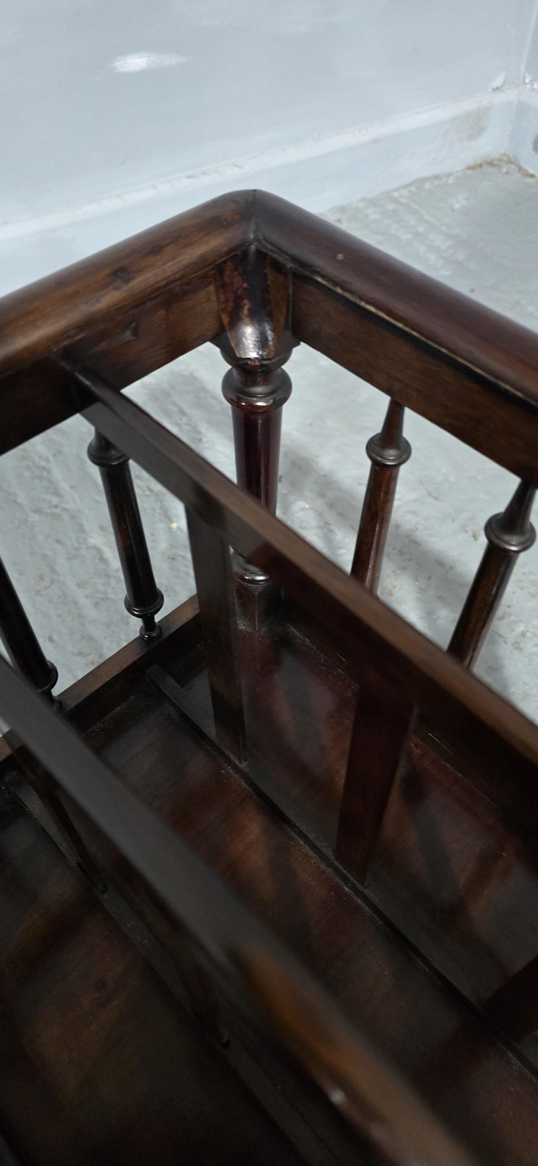 Canterbury vittoriano in palissandro in vendita 3