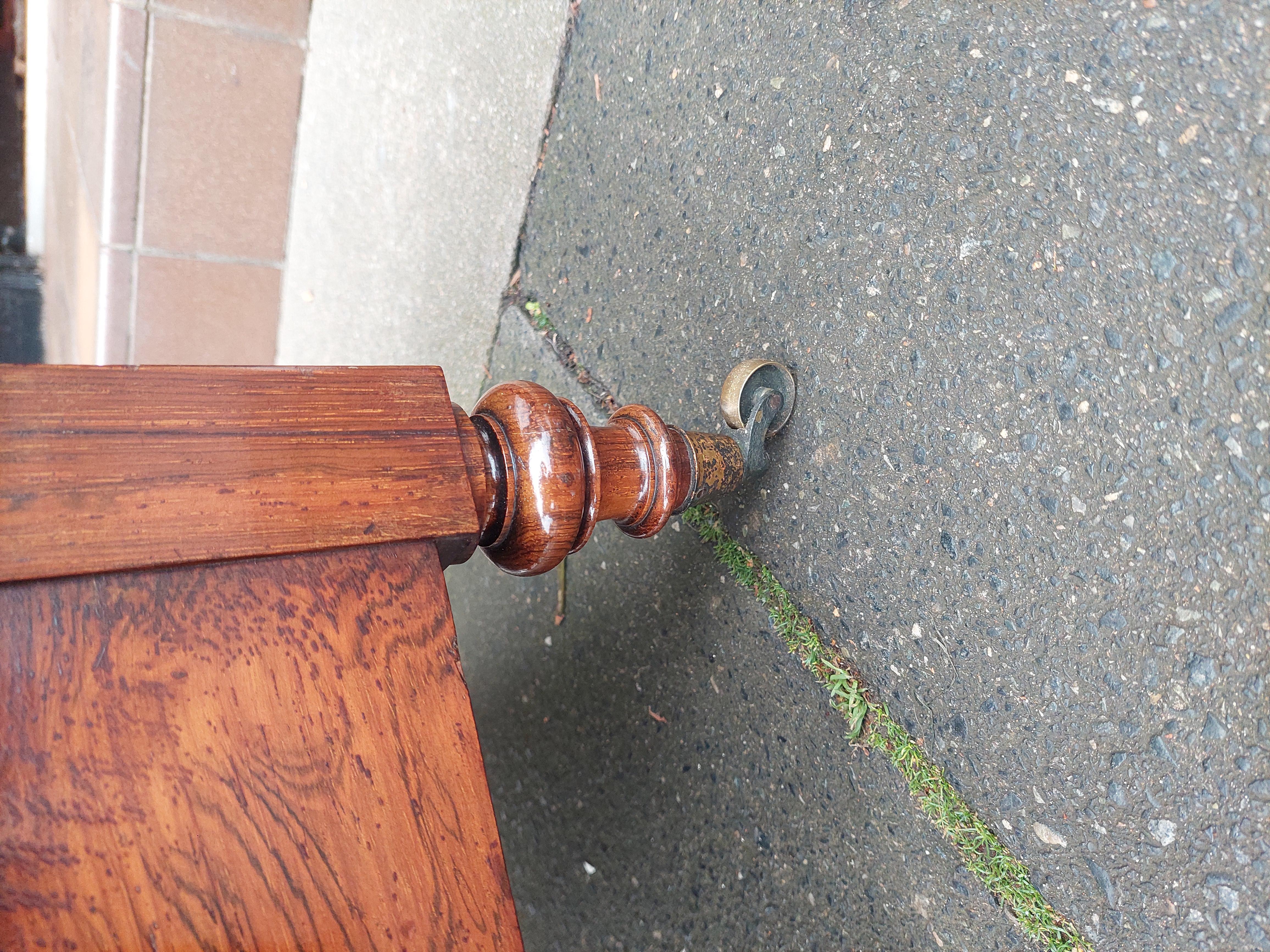 Viktorianisches Palisanderholz Canterbury Whatnot im Angebot 3