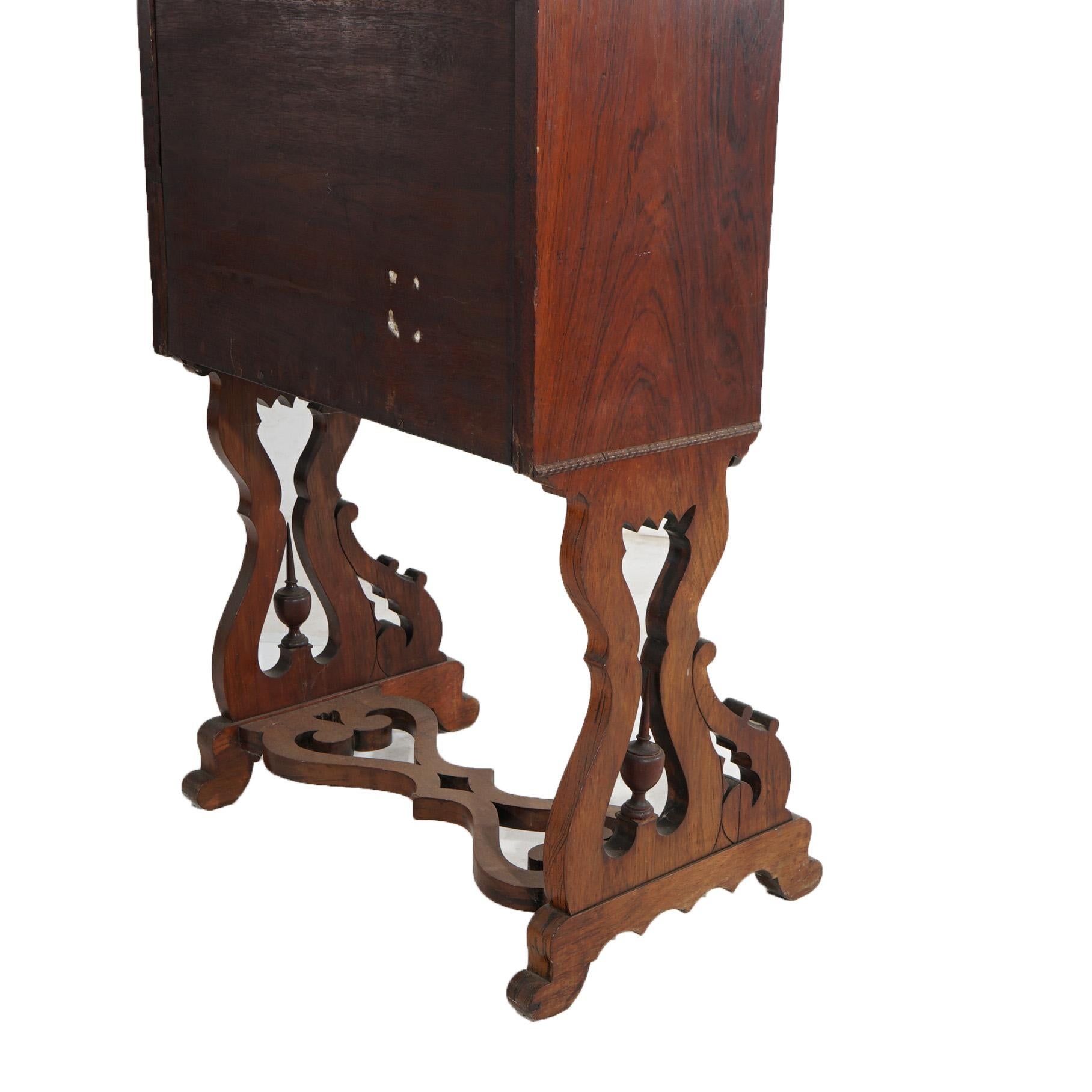 Scrivania vittoriana a ribalta in palissandro con stampa floreale e gambe a voluta c1870 in vendita 15