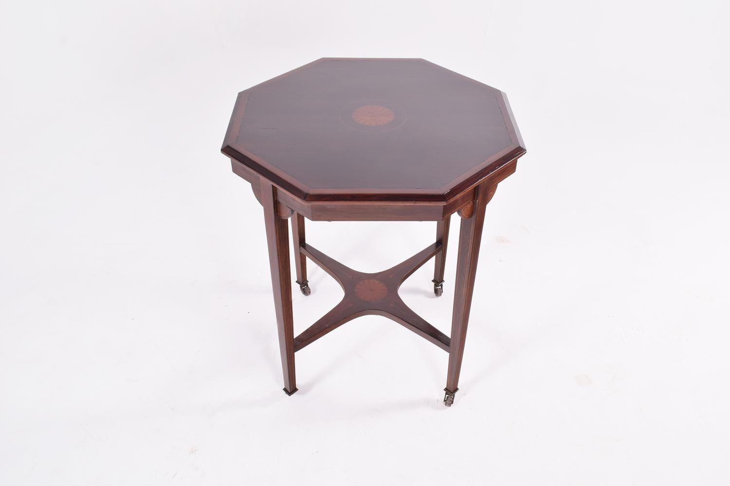 Victorien tardif Table à thé octogonale anglaise victorienne en bois de rose incrusté, 1890 en vente