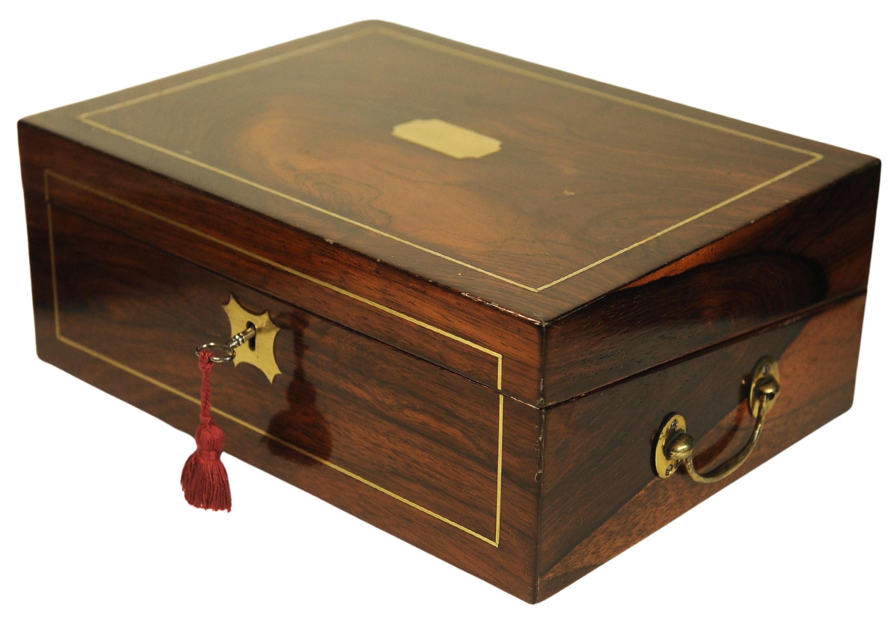 Viktorianische Palisander Damen Schreiben Slope mit eingelegten Messing & Leder Interieur (19. Jahrhundert) im Angebot