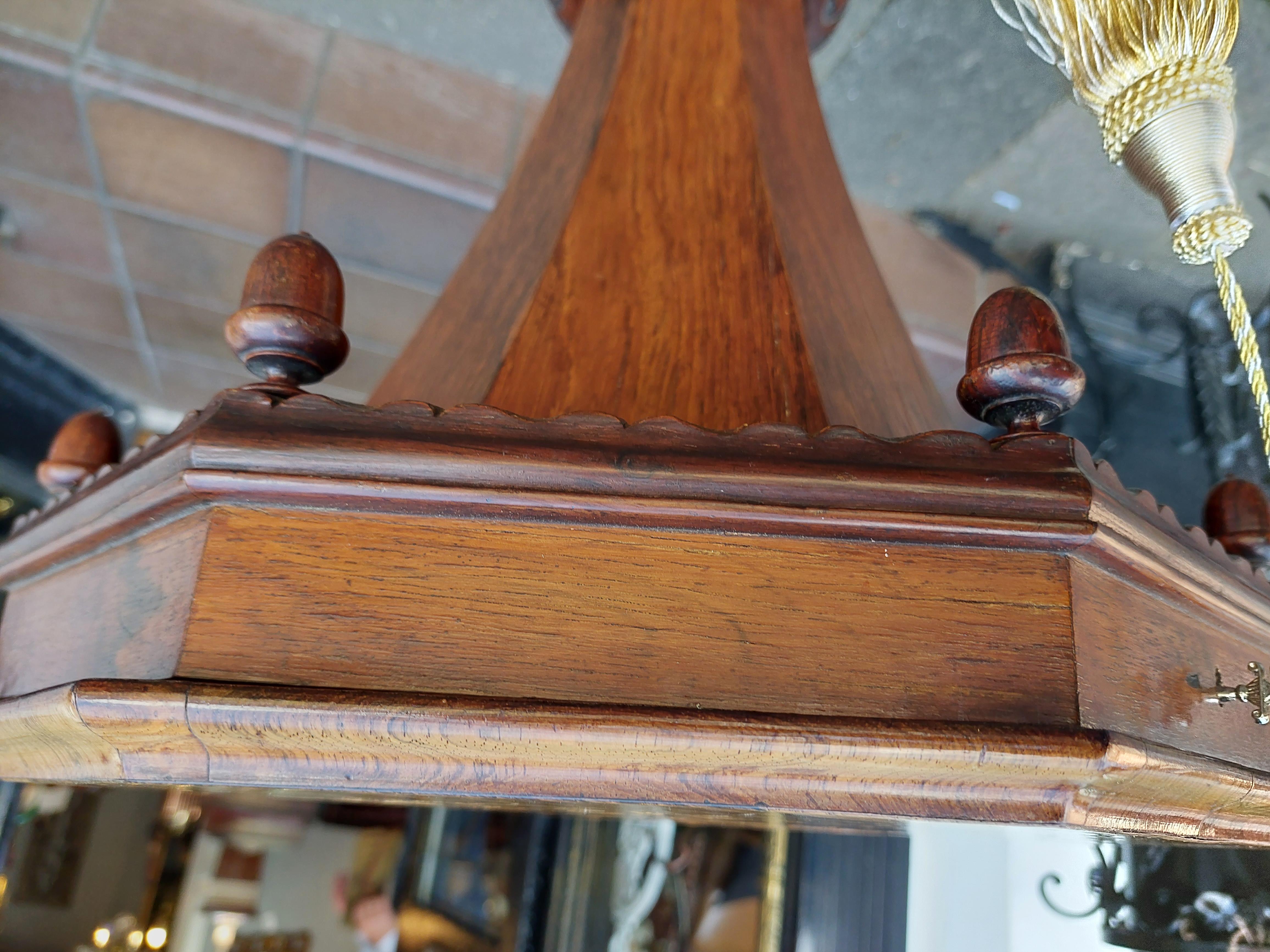 Buis Table à aiguille octogonale en palissandre de l'époque victorienne en vente
