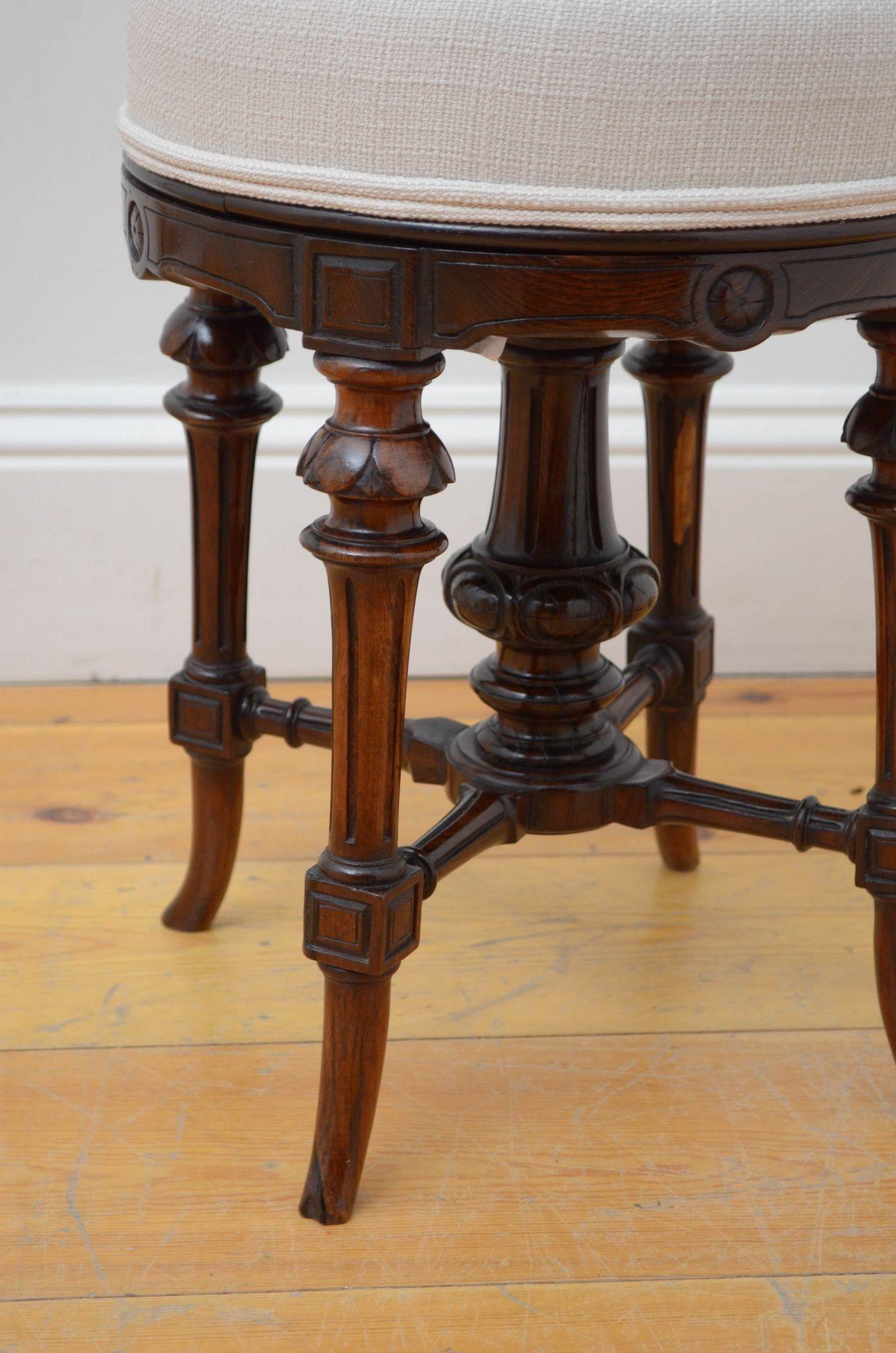 Victorian Rosewood Revolving Stool In Good Condition For Sale In Whaley Bridge, GB