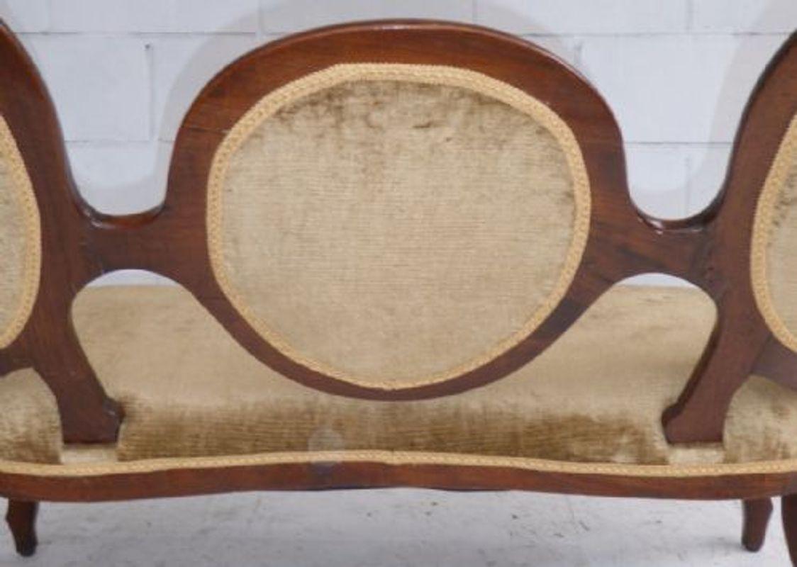 Victorian Rosewood Spoon Back Sofa For Sale 7
