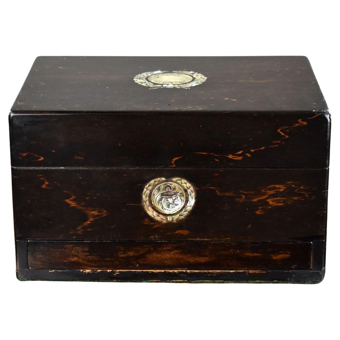 Victorian Rosewood Travelling Vanity/Jewellery Box For Sale