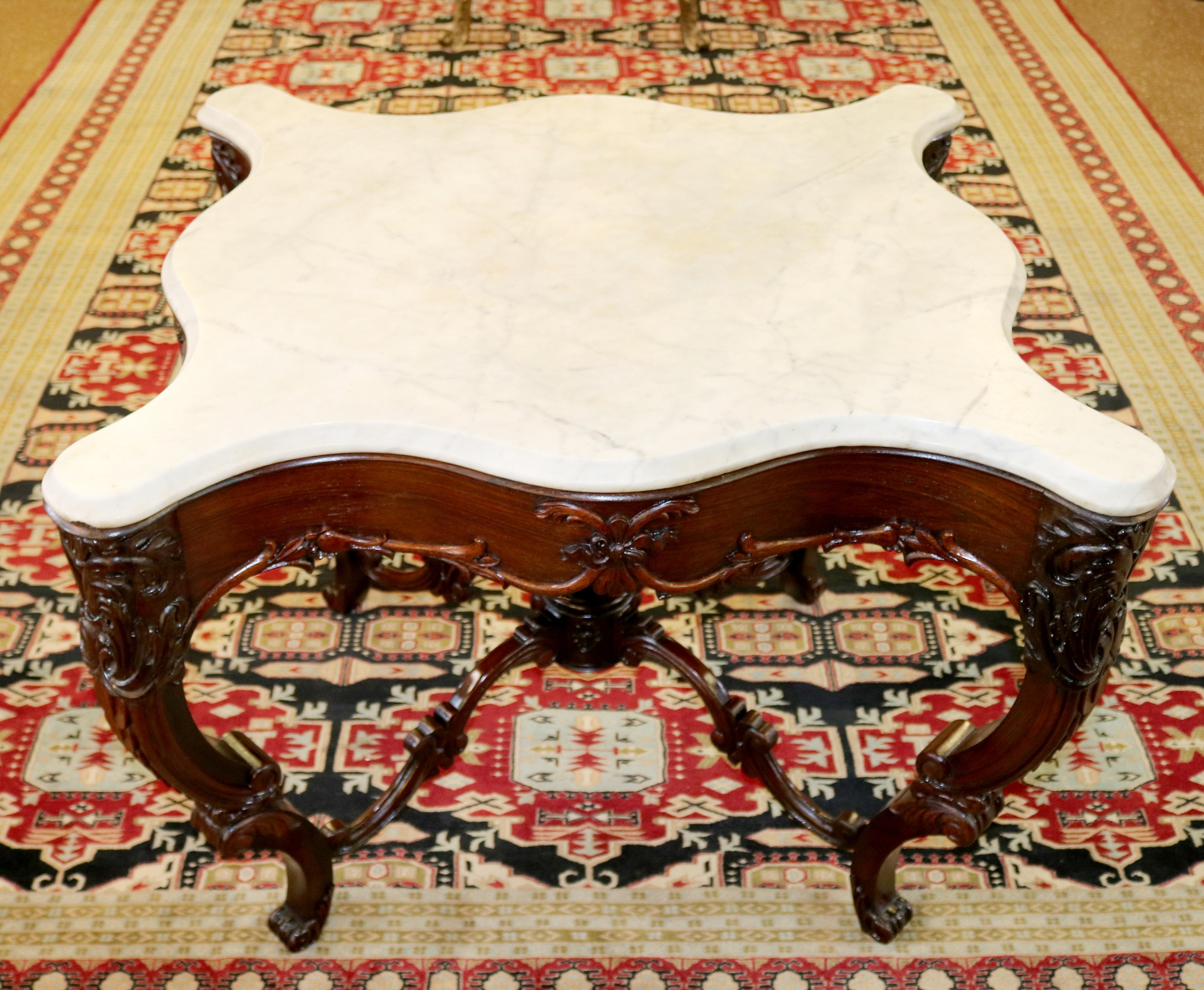 Victorian Rosewood White Marble Top Occasional Center Table Attr to J.W Meeks In Good Condition For Sale In Long Branch, NJ
