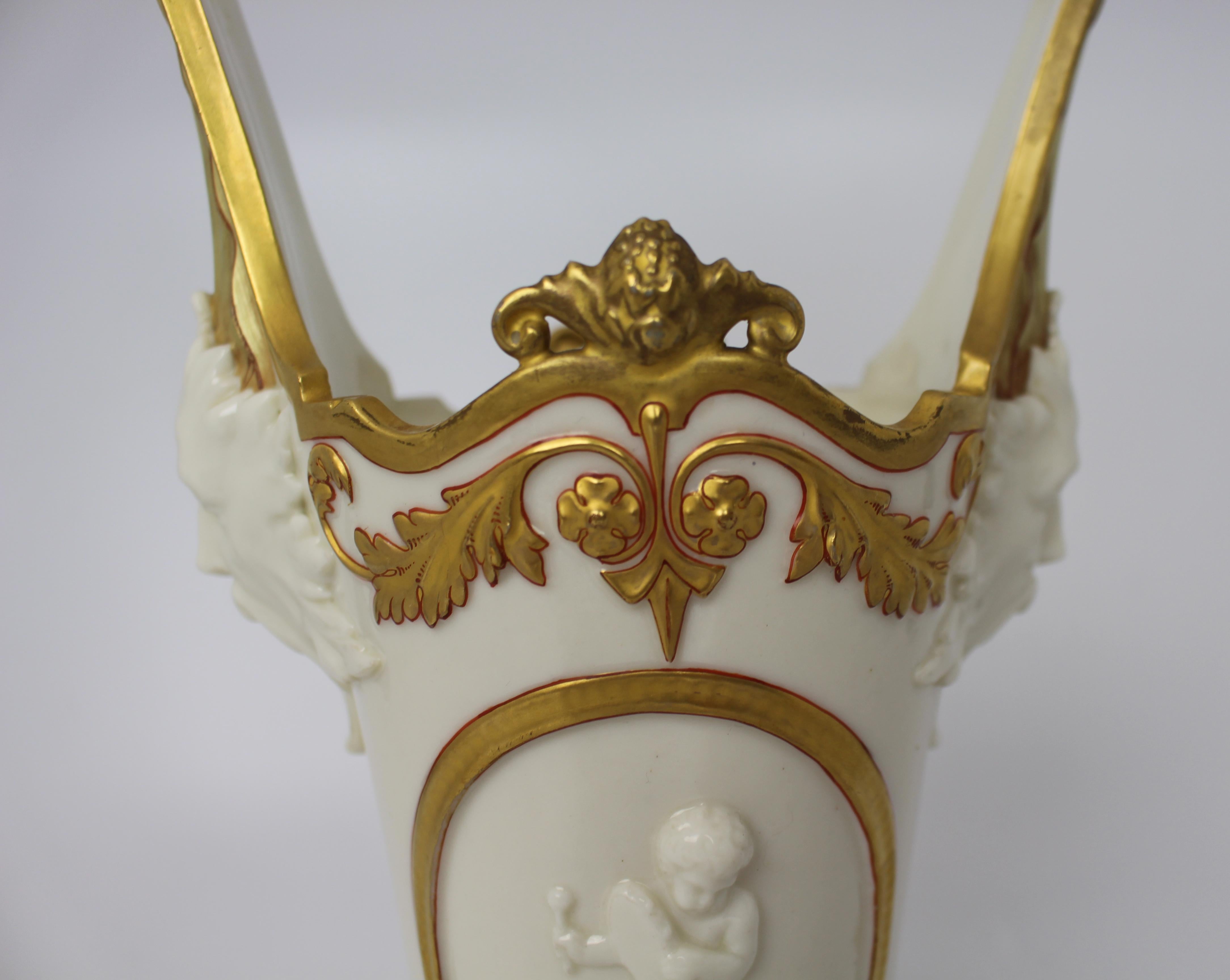 Vase d'exposition victorien Royal Worcester 1884 en vente 6