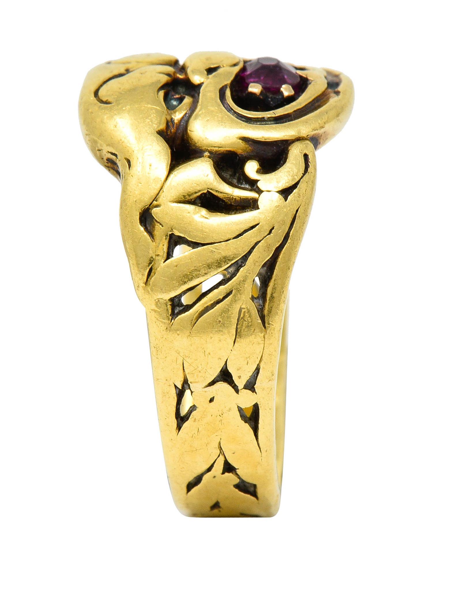 Women's or Men's Victorian Ruby 18 Karat Gold Gargoyle Foliate Band Ring