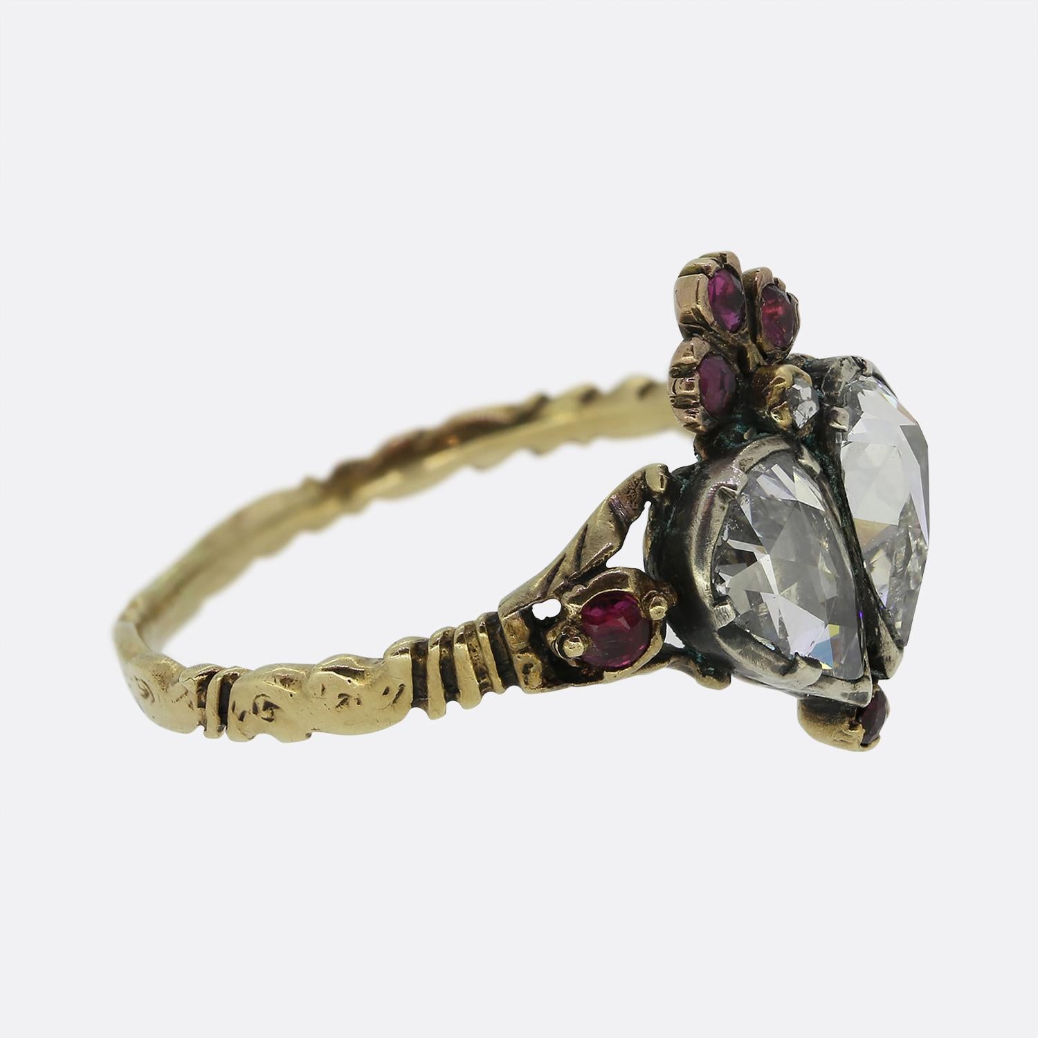 Anillo Victoriano de Rubí y Diamantes con Doble Corazón Corte rosa