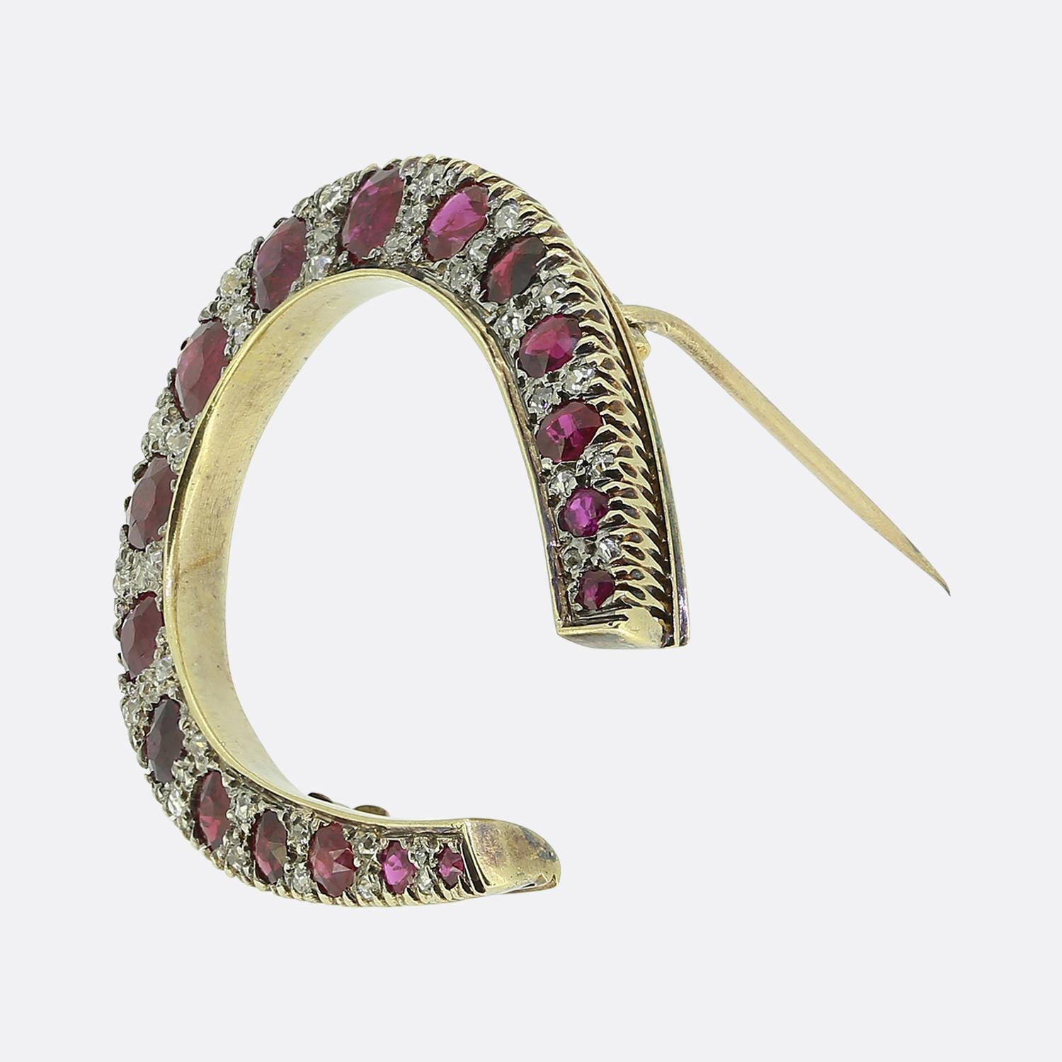 Victorian Ruby and Diamond Horseshoe Brooch In Good Condition For Sale In London, GB