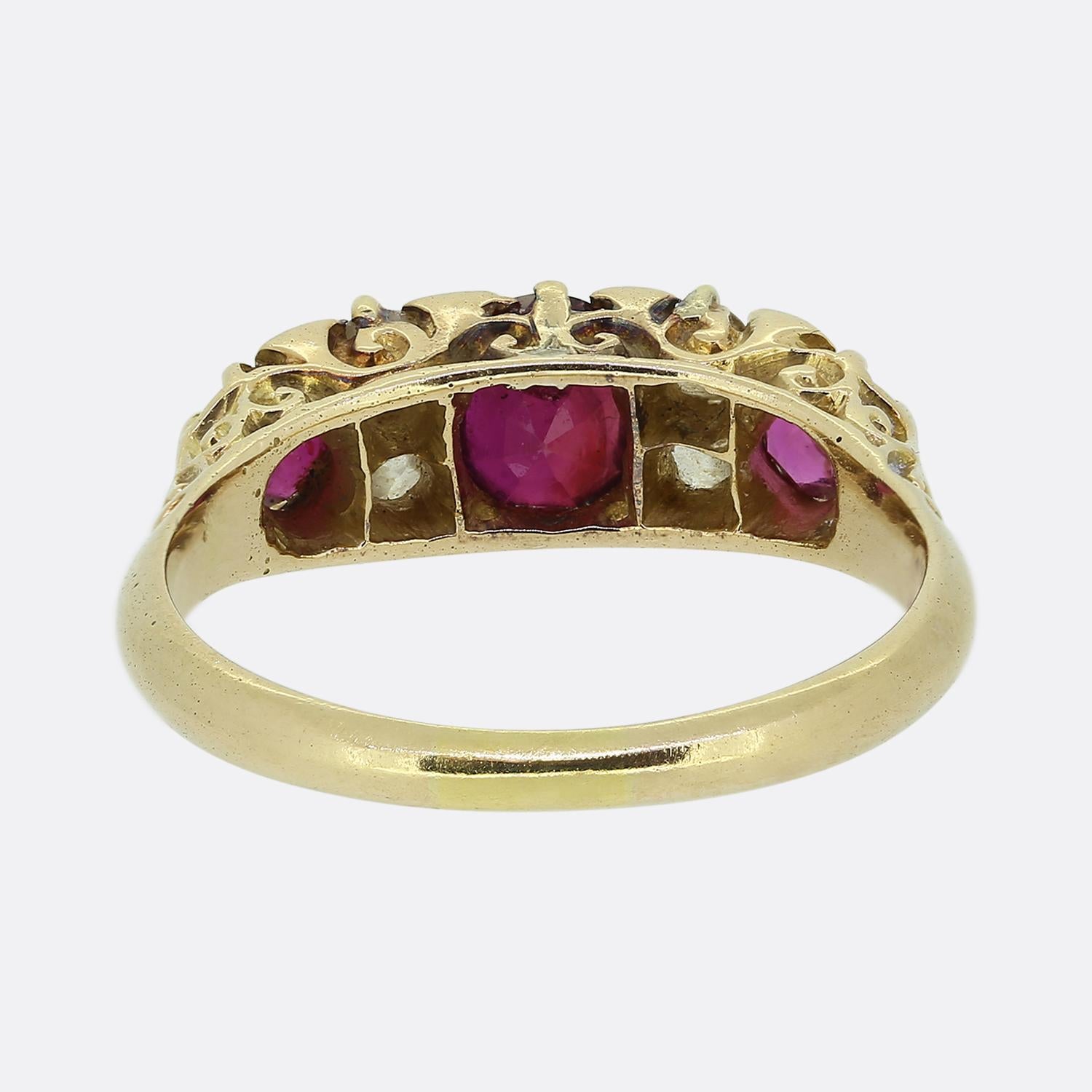 Victorian Ruby and Diamond Ring In Good Condition For Sale In London, GB
