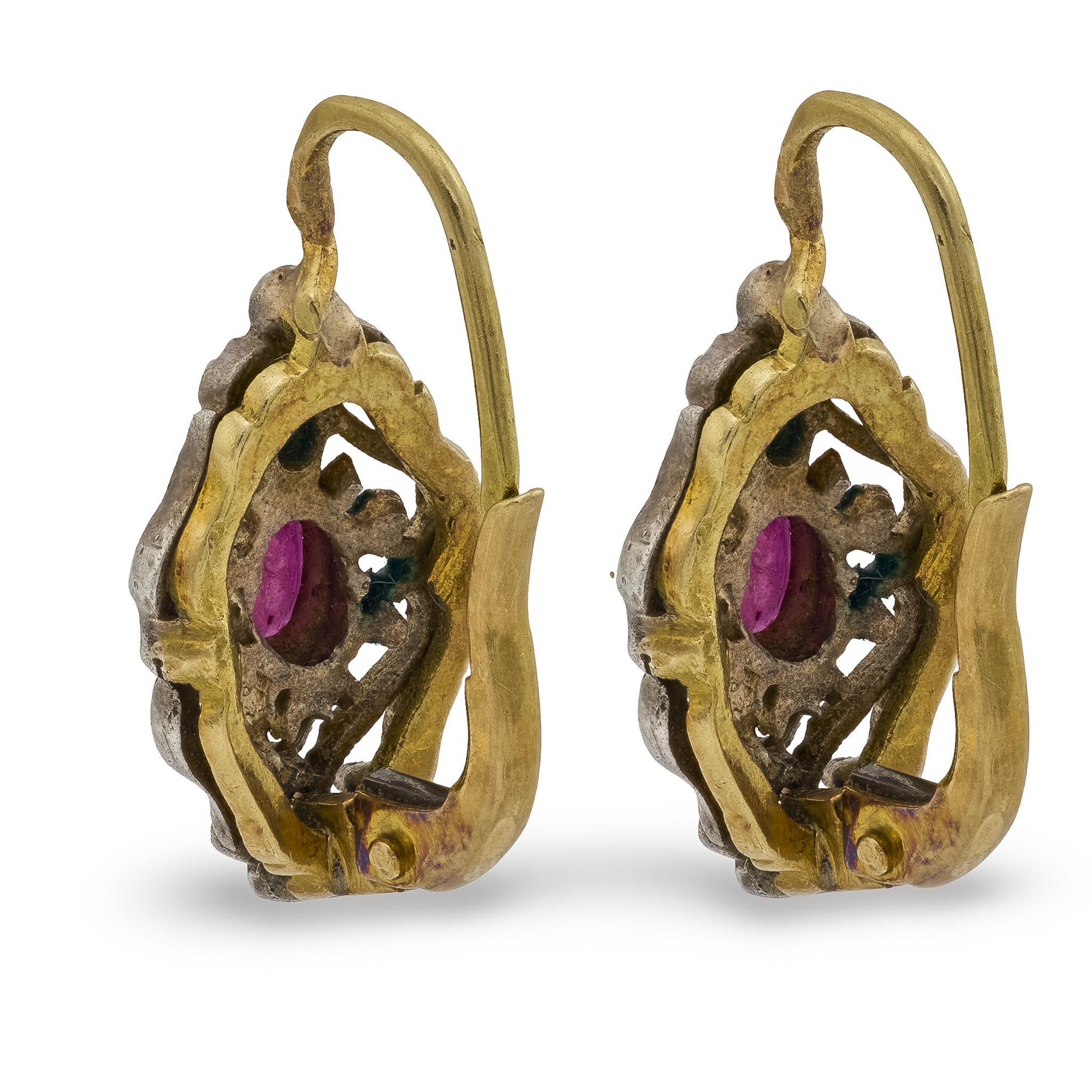 Viktorianische Rubin-Diamant-Ohrringe aus 18k Gelbgold und Silber Damen im Angebot