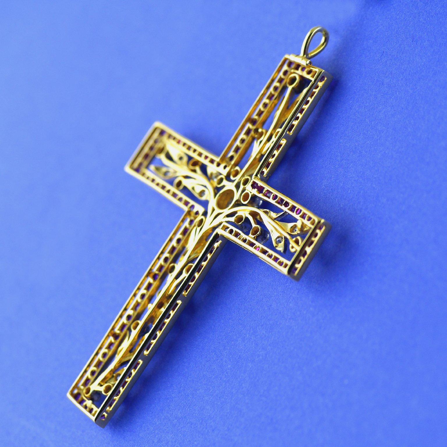 Victorian Ruby Diamond Cross, circa 1850 For Sale 3