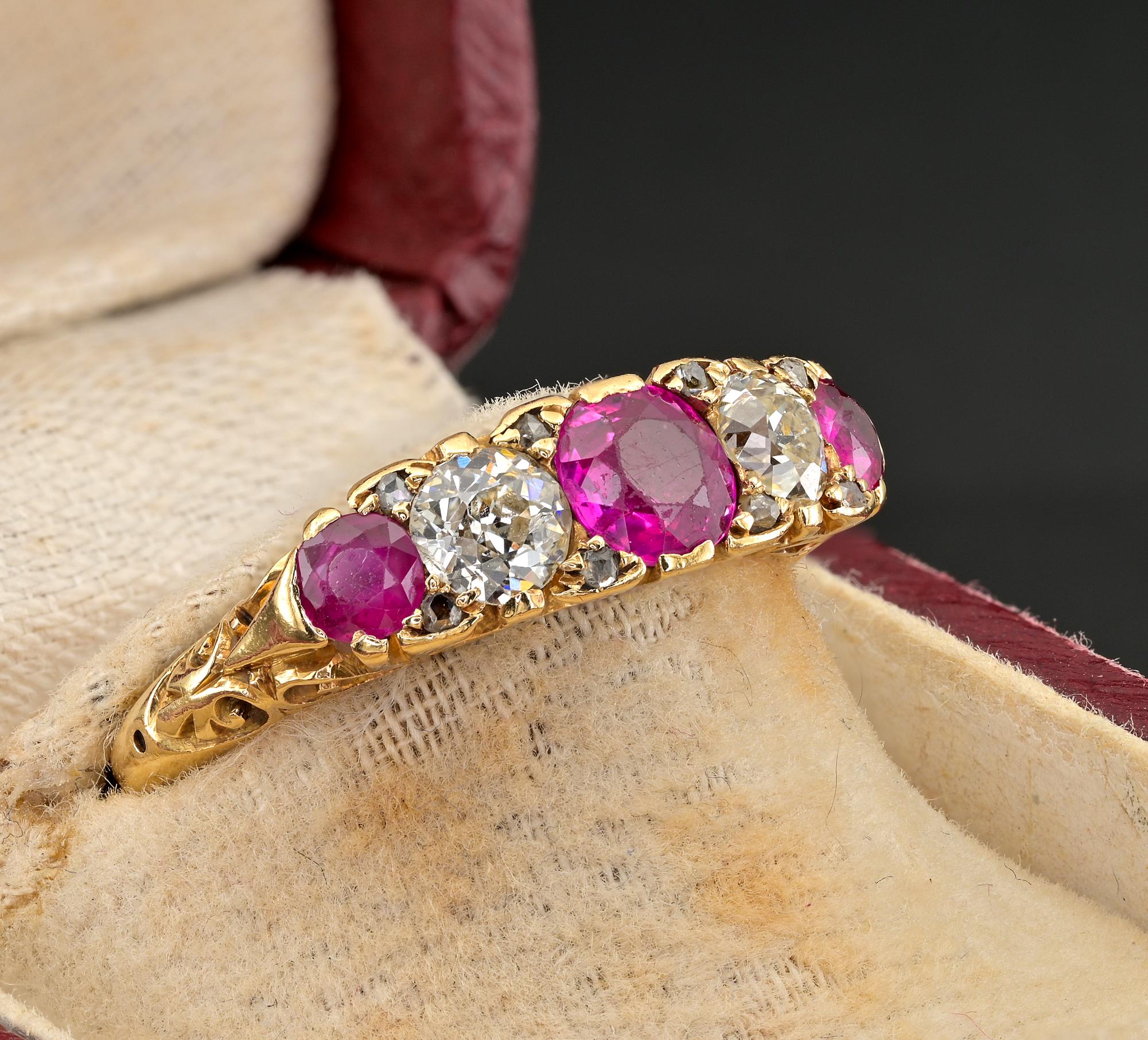 Victorian Ruby Diamond Five Stone English 18 KT Ring In Good Condition For Sale In Napoli, IT
