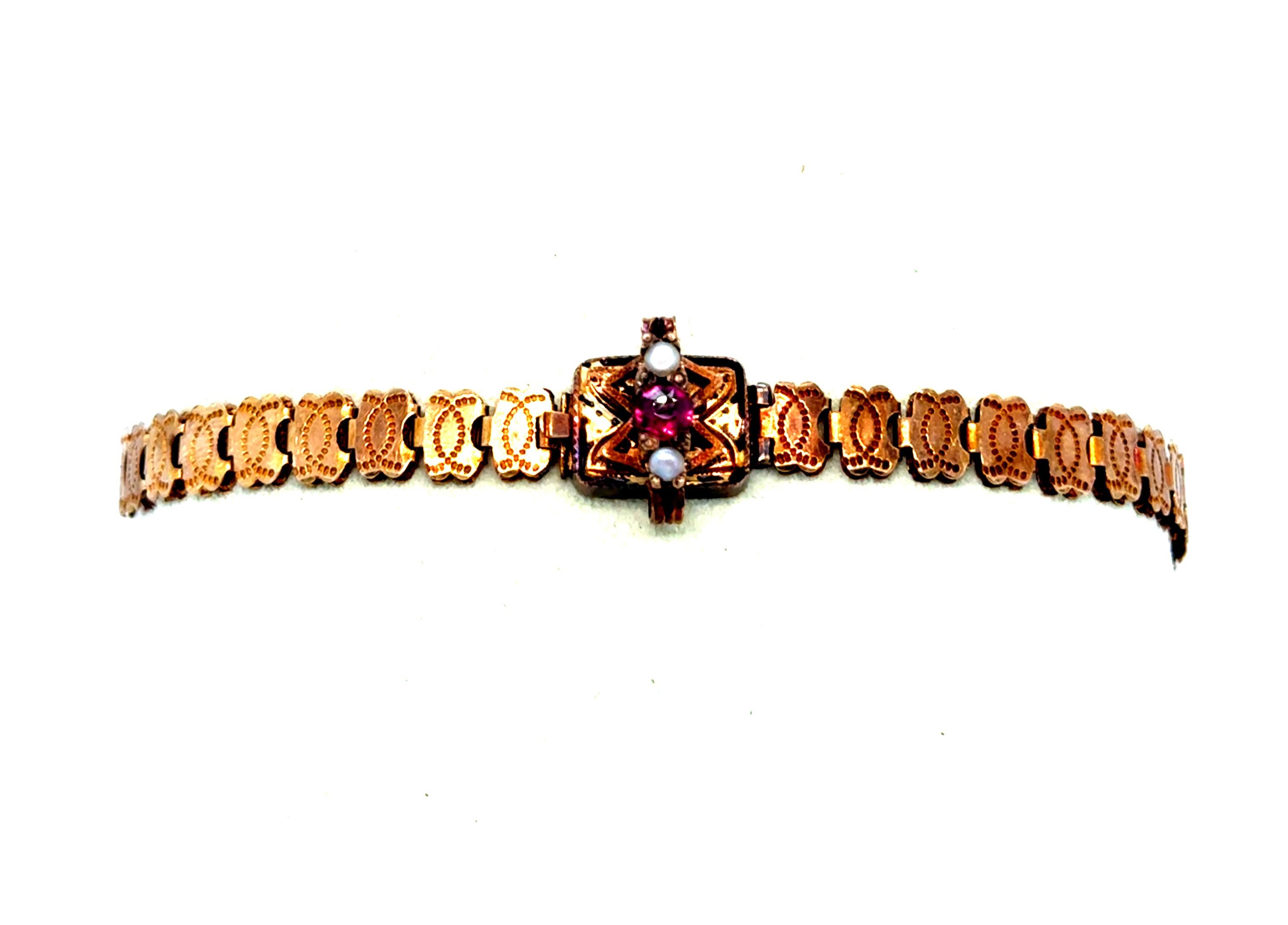 Victorien Bracelet victorien en or jaune 14 carats gravé d'origine des années 1870 en vente