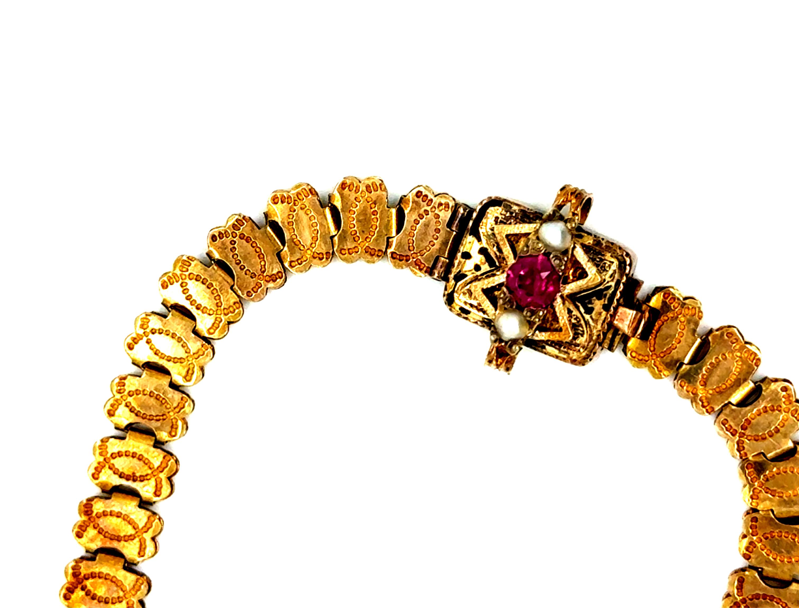 Taille ronde Bracelet victorien en or jaune 14 carats gravé d'origine des années 1870 en vente
