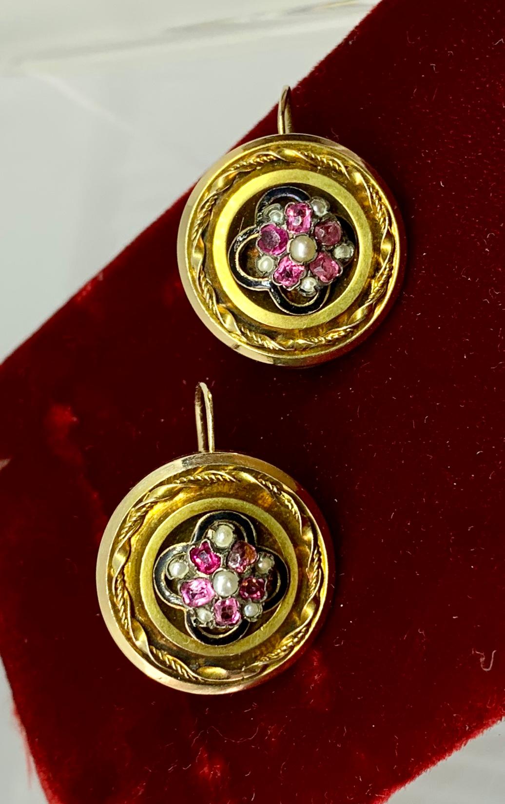 Viktorianische Rubin-Perlen-Ohrringe mit Blumen-Cluster-Motiv aus 14 Karat Gold im Angebot 2