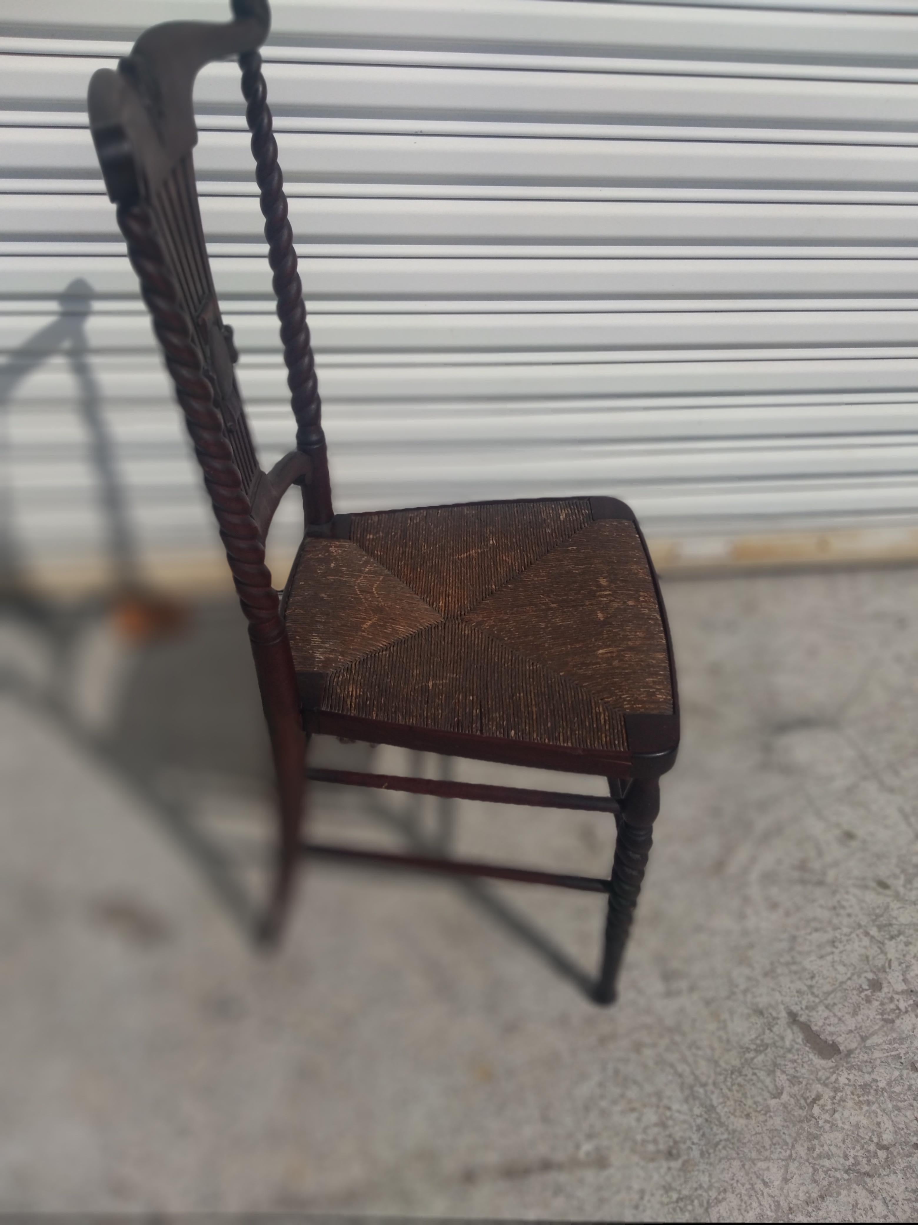 Chaise d'appoint victorienne à fond jonc style Barley Twist Bon état - En vente à Pasadena, TX