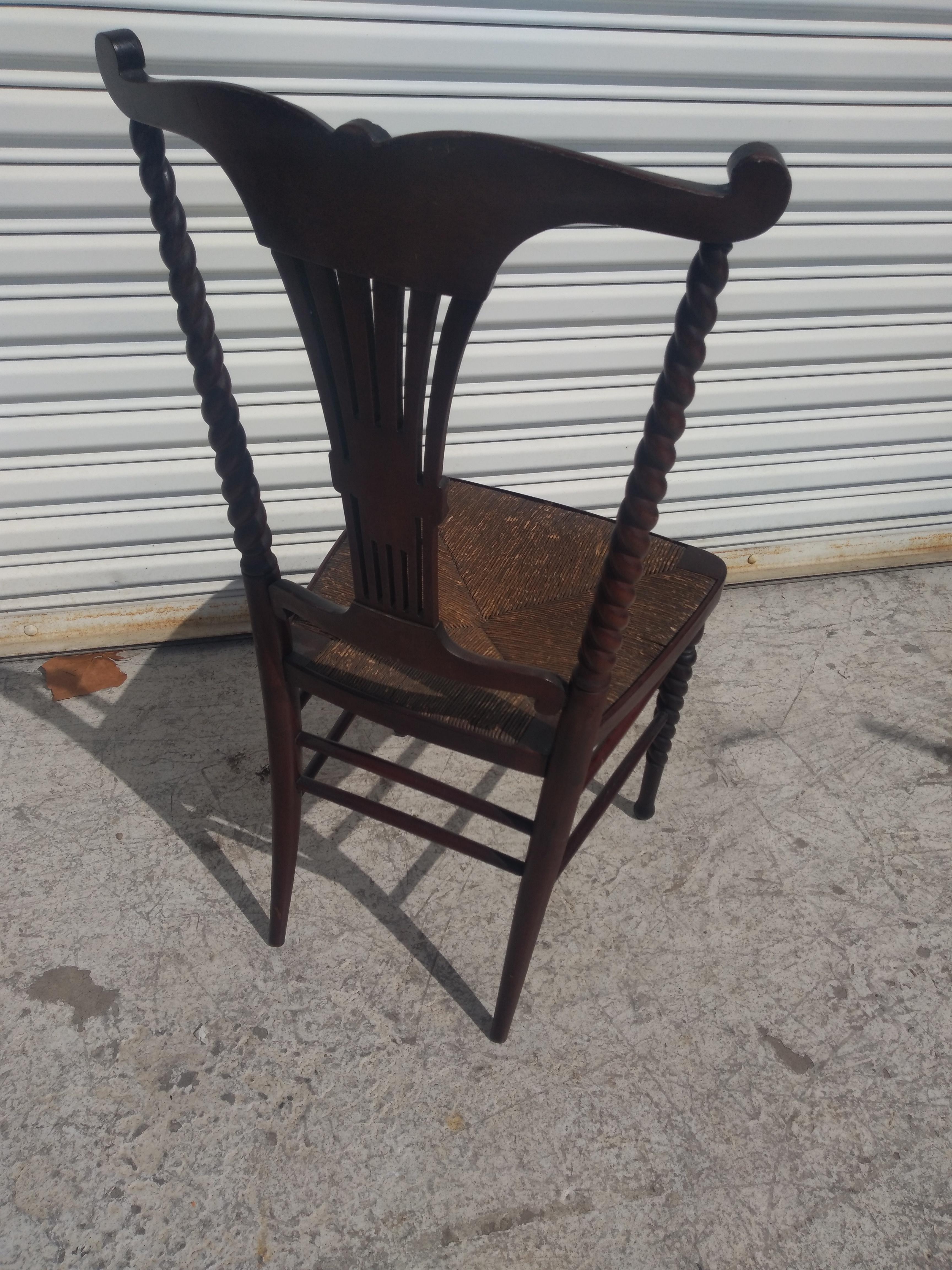 XIXe siècle Chaise d'appoint victorienne à fond jonc style Barley Twist en vente