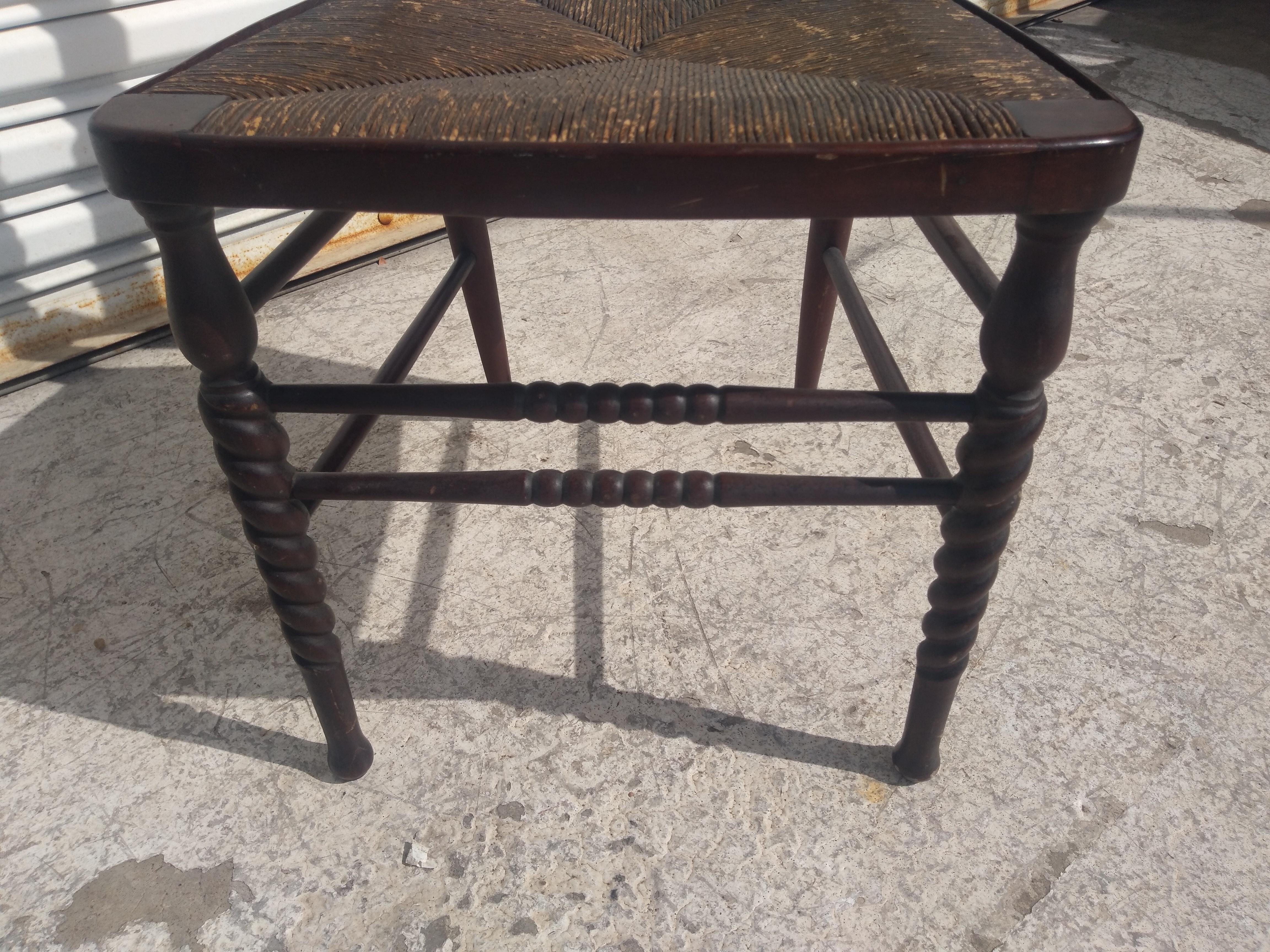 Jonc Chaise d'appoint victorienne à fond jonc style Barley Twist en vente