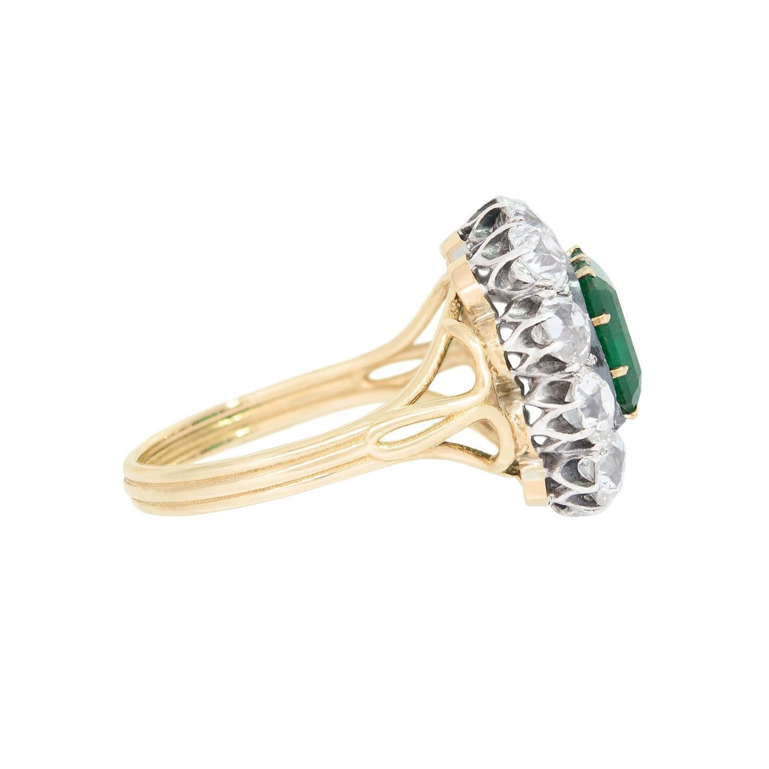 Tardo vittoriano Anello vittoriano russo in argento 925 e 14k con smeraldo e diamante a raggiera in vendita